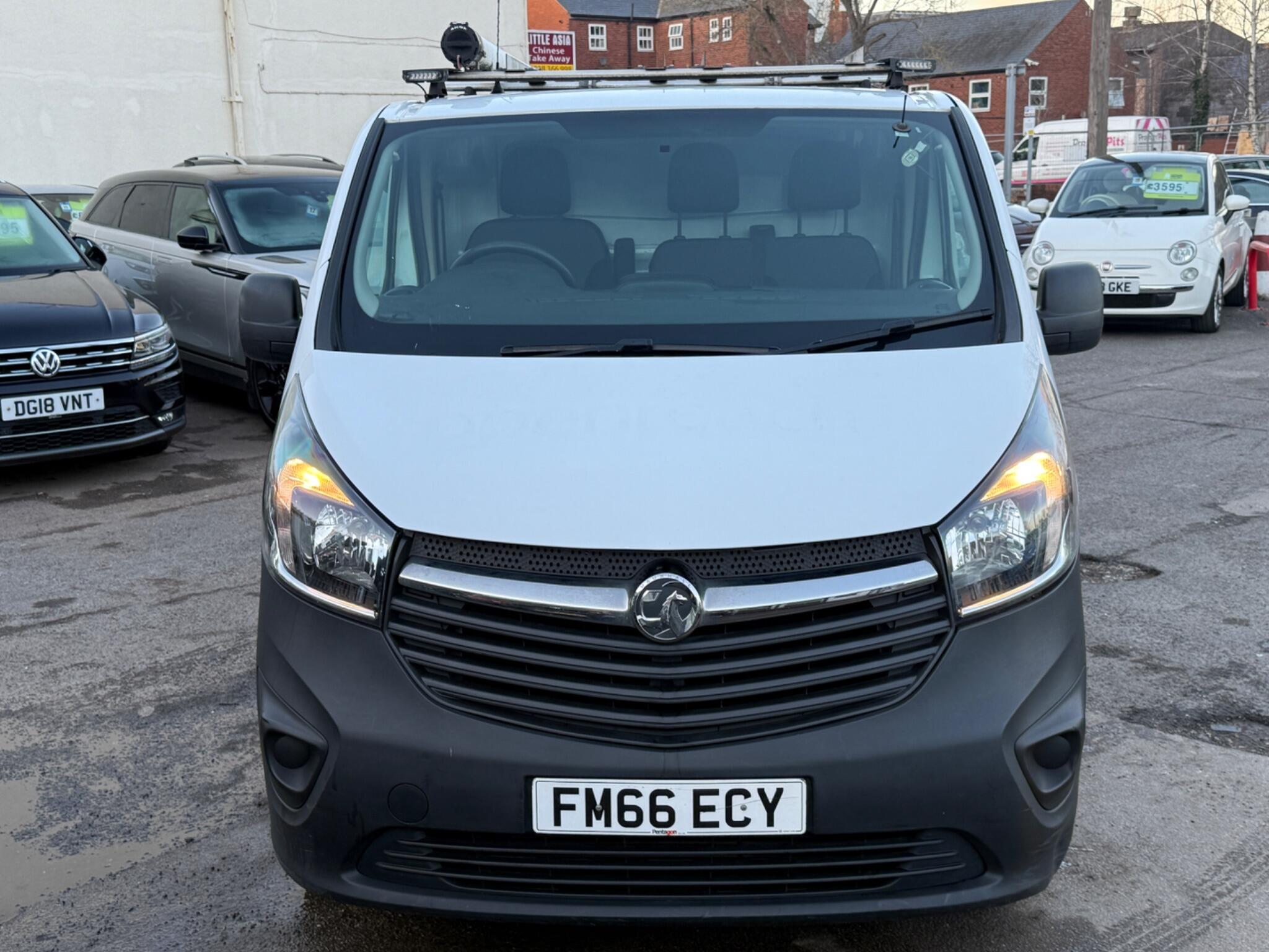Vauxhall Vivaro - Image 8