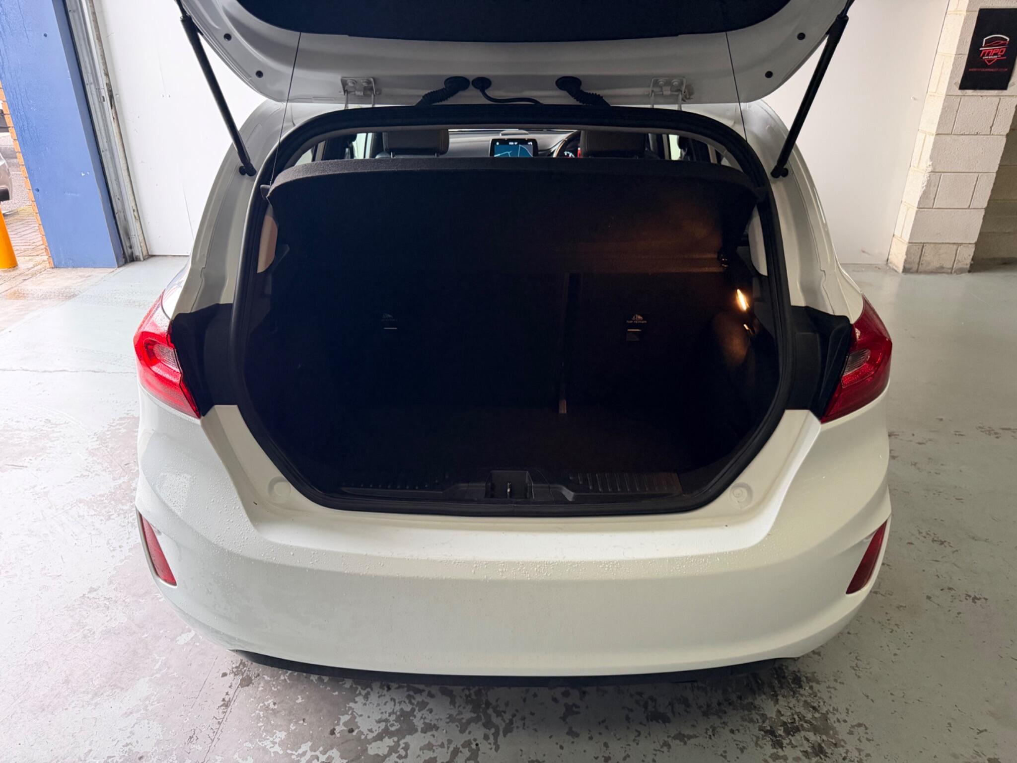 Ford Fiesta view 48