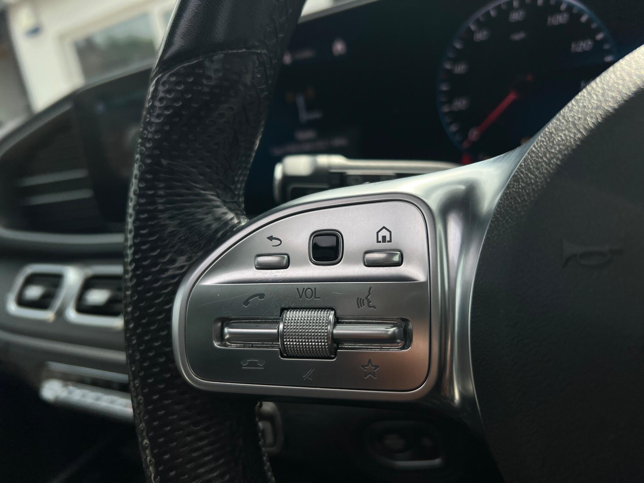 Mercedes-Benz GLE view 44
