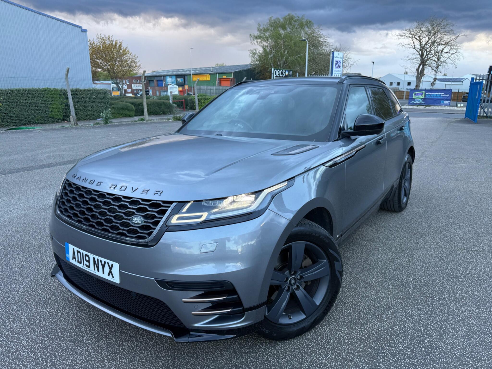 Land Rover Range Rover Velar main image