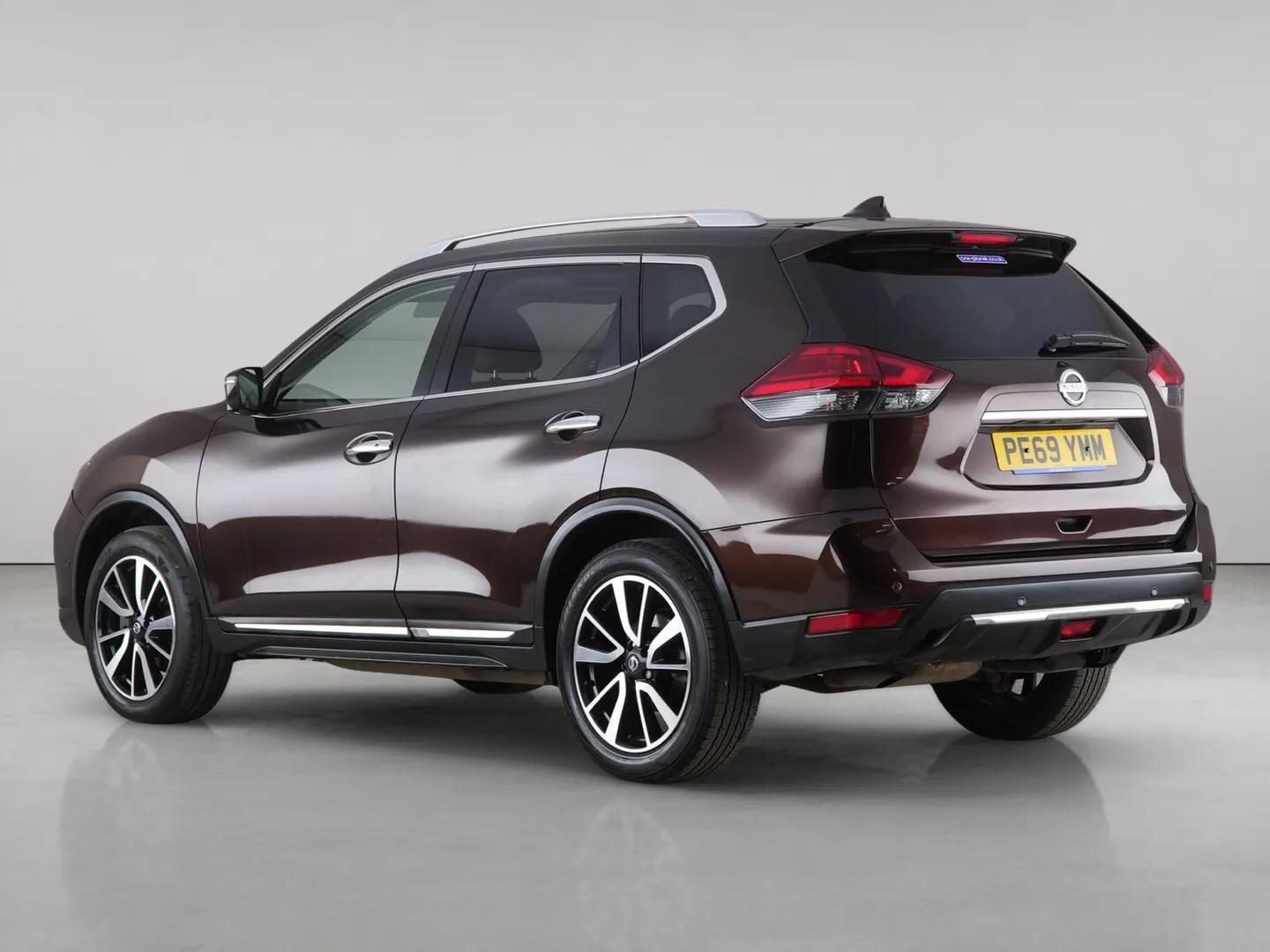 Nissan X-Trail view 5