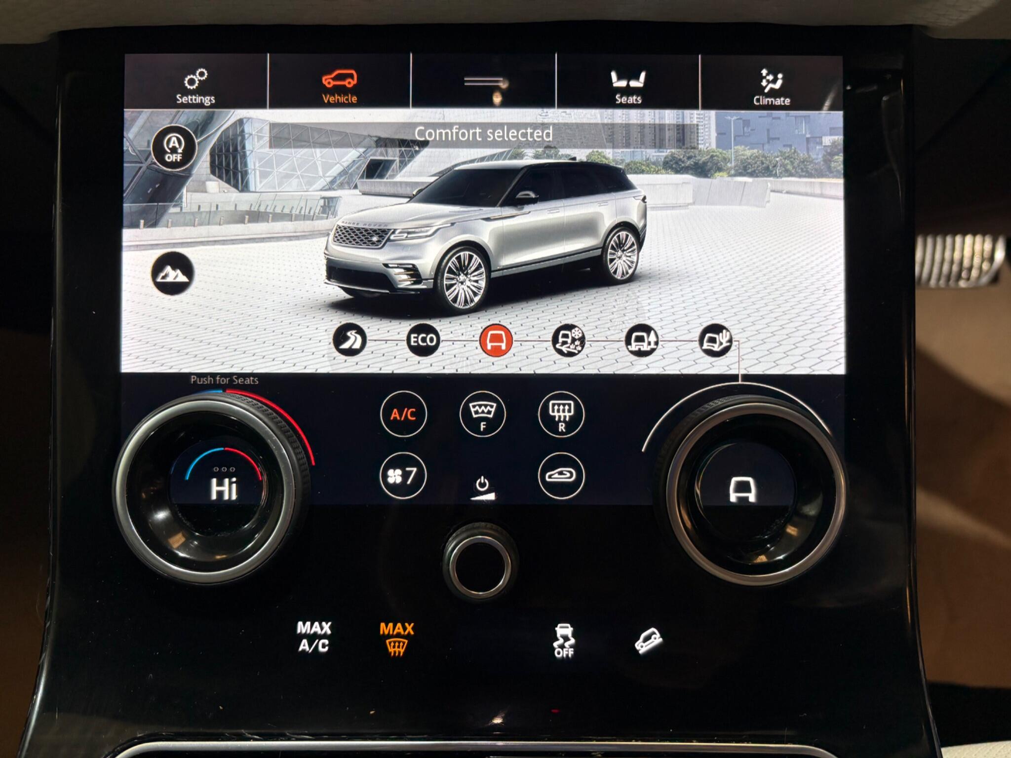 Land Rover Range Rover Velar view 8