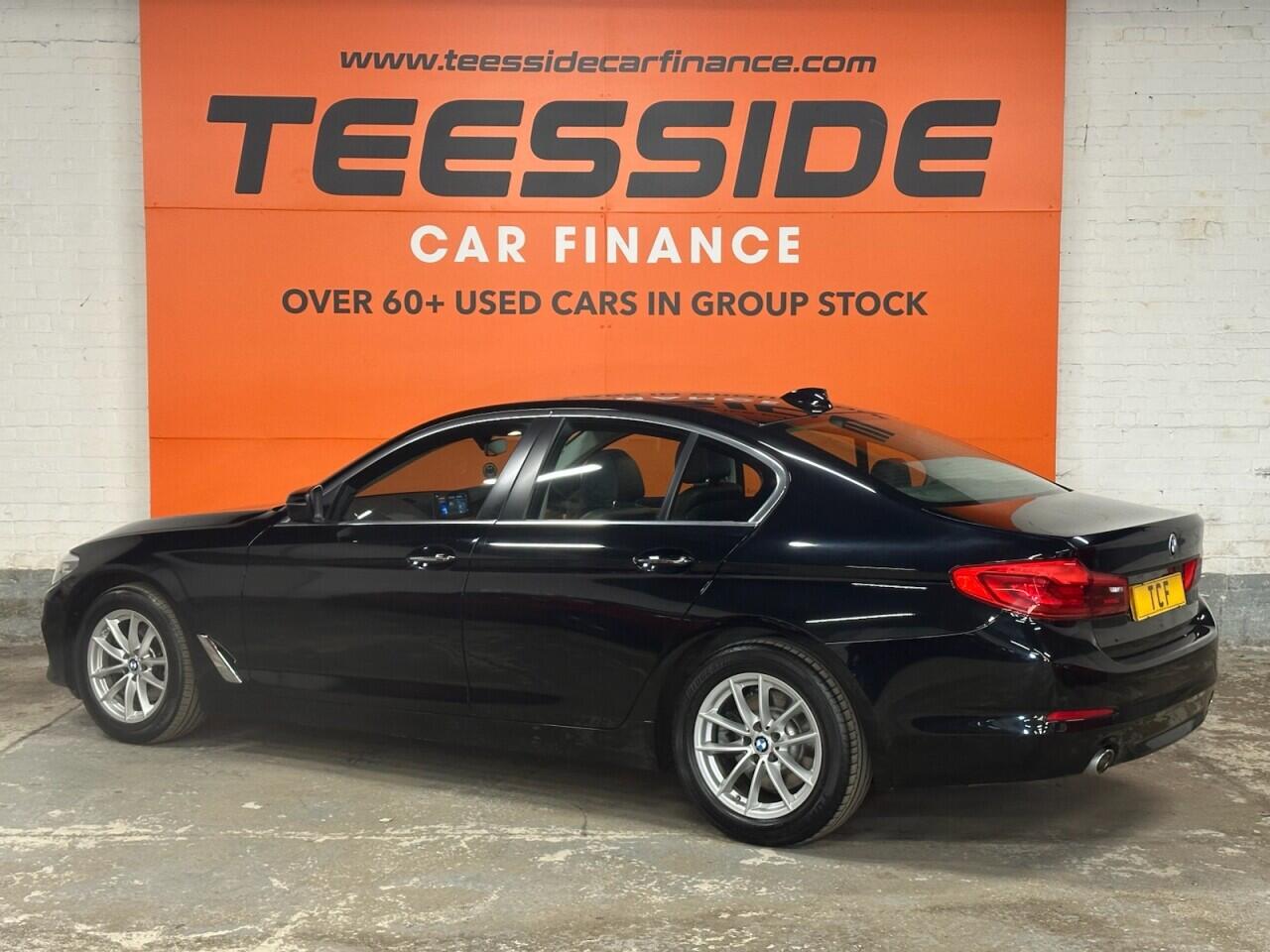 BMW 5 Series view 4