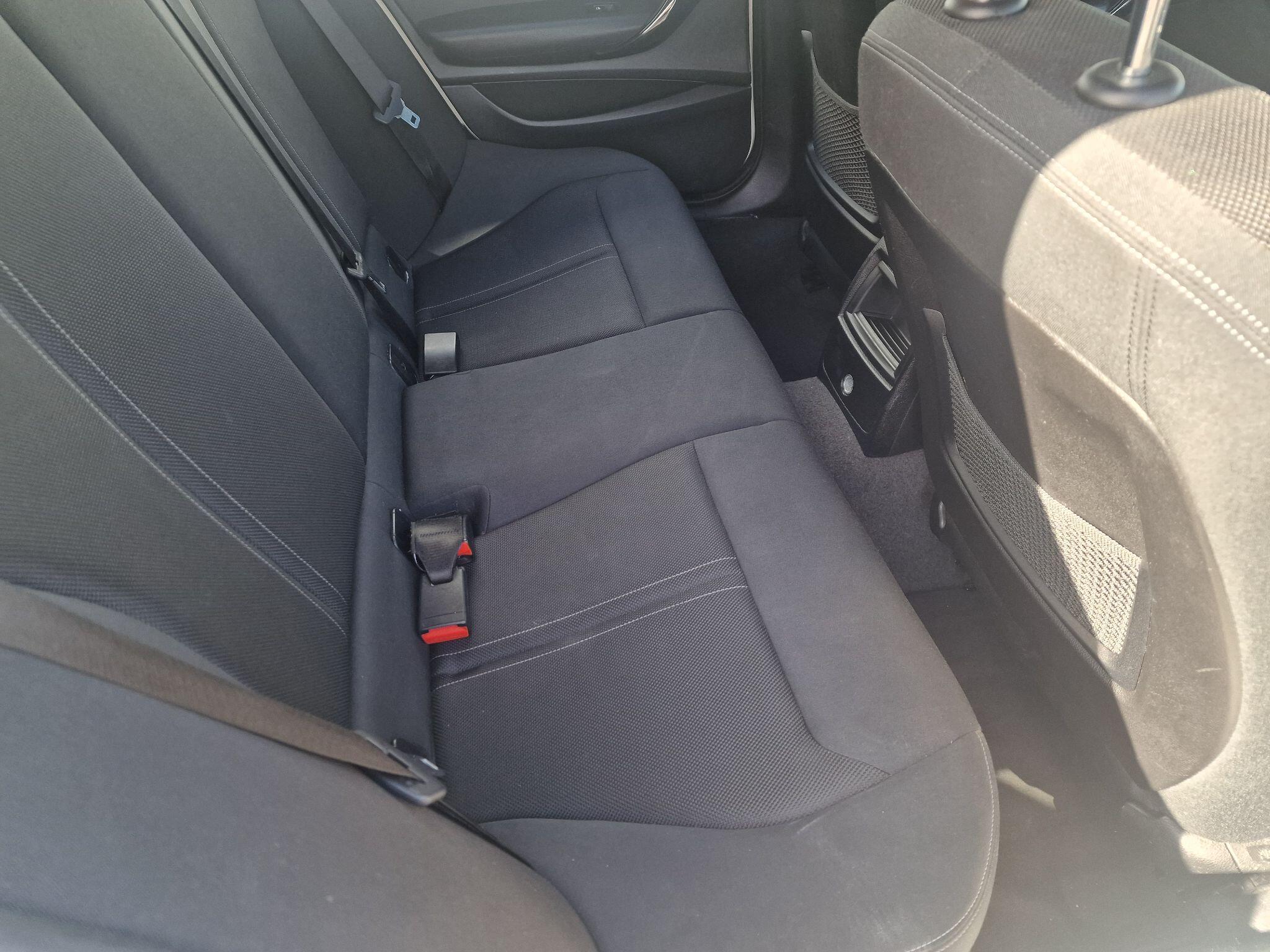 BMW 1 Series view 27