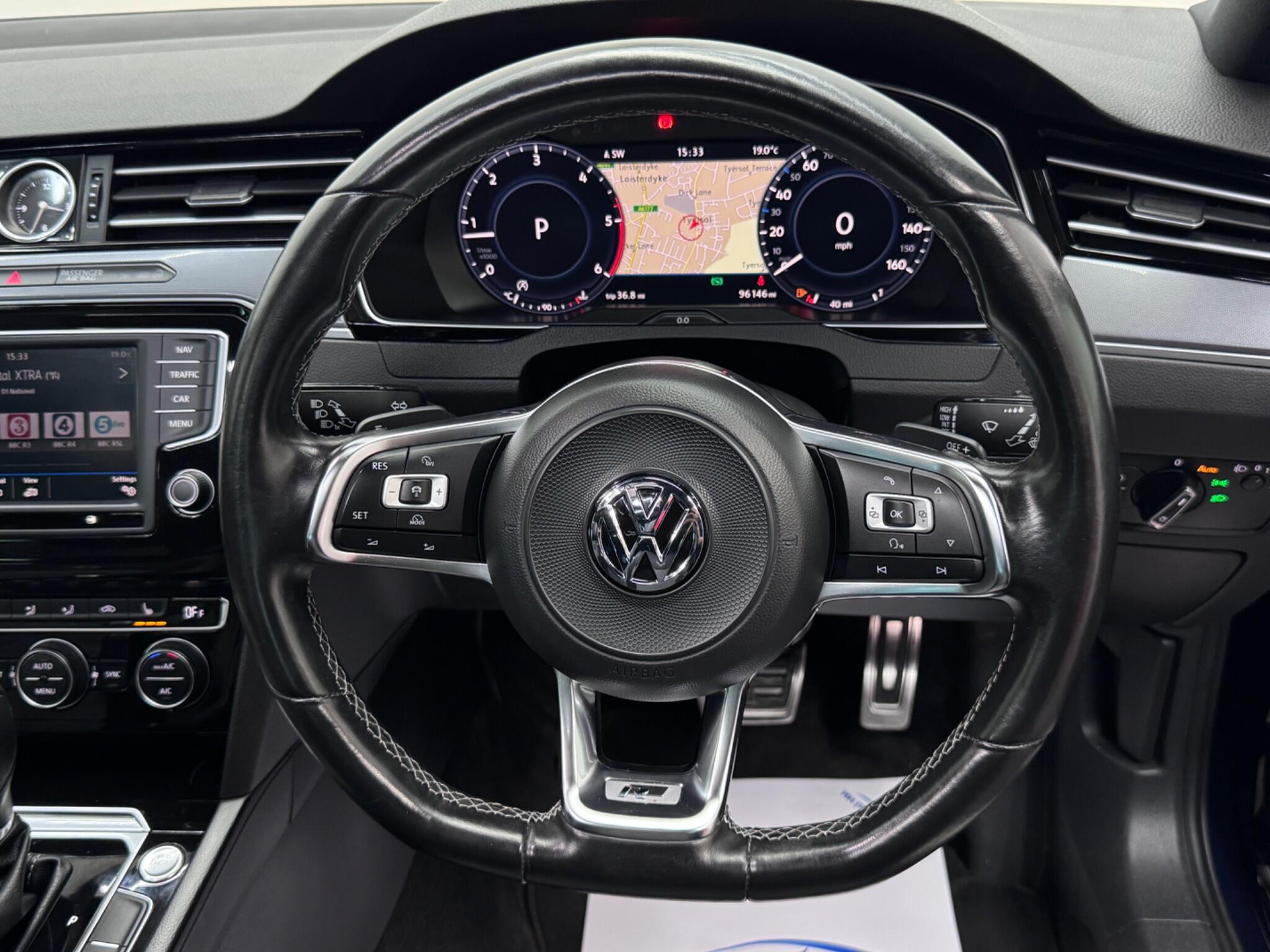 Volkswagen Passat view 25