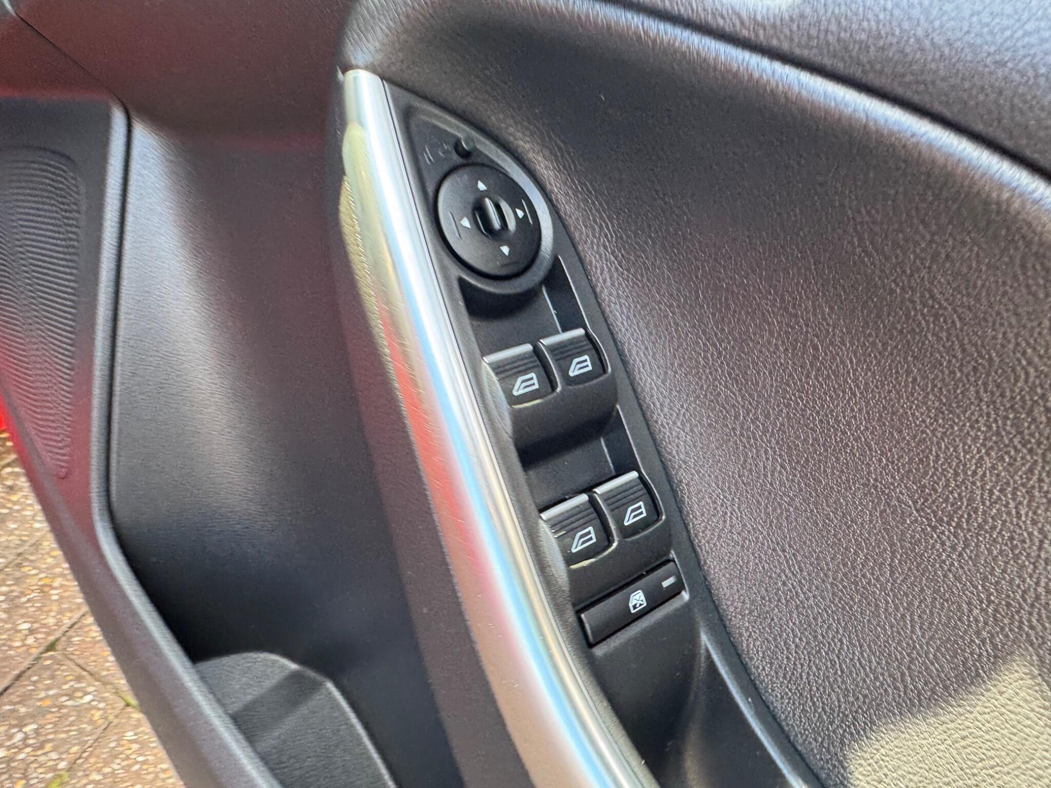 Ford Focus view 13