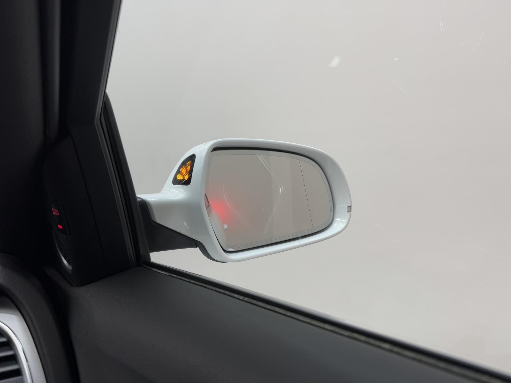 Audi S4 Avant view 40
