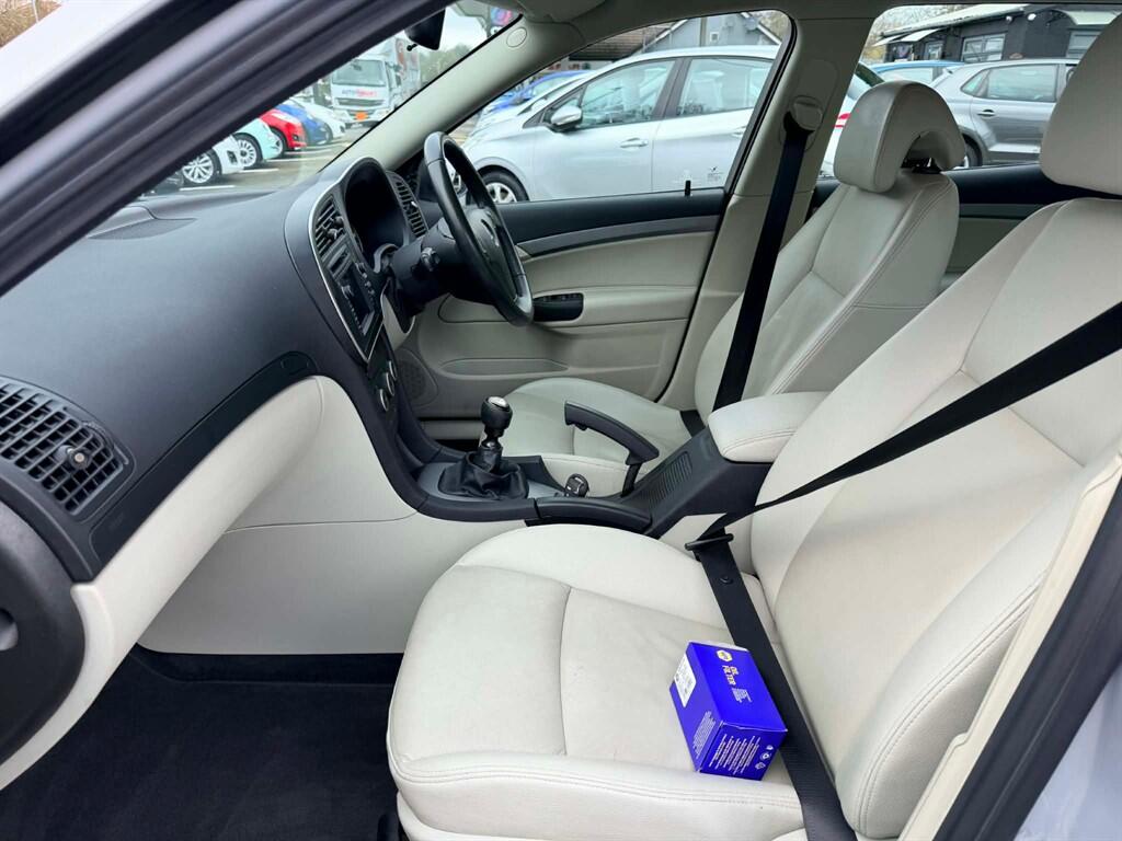 Saab 9-3 view 18