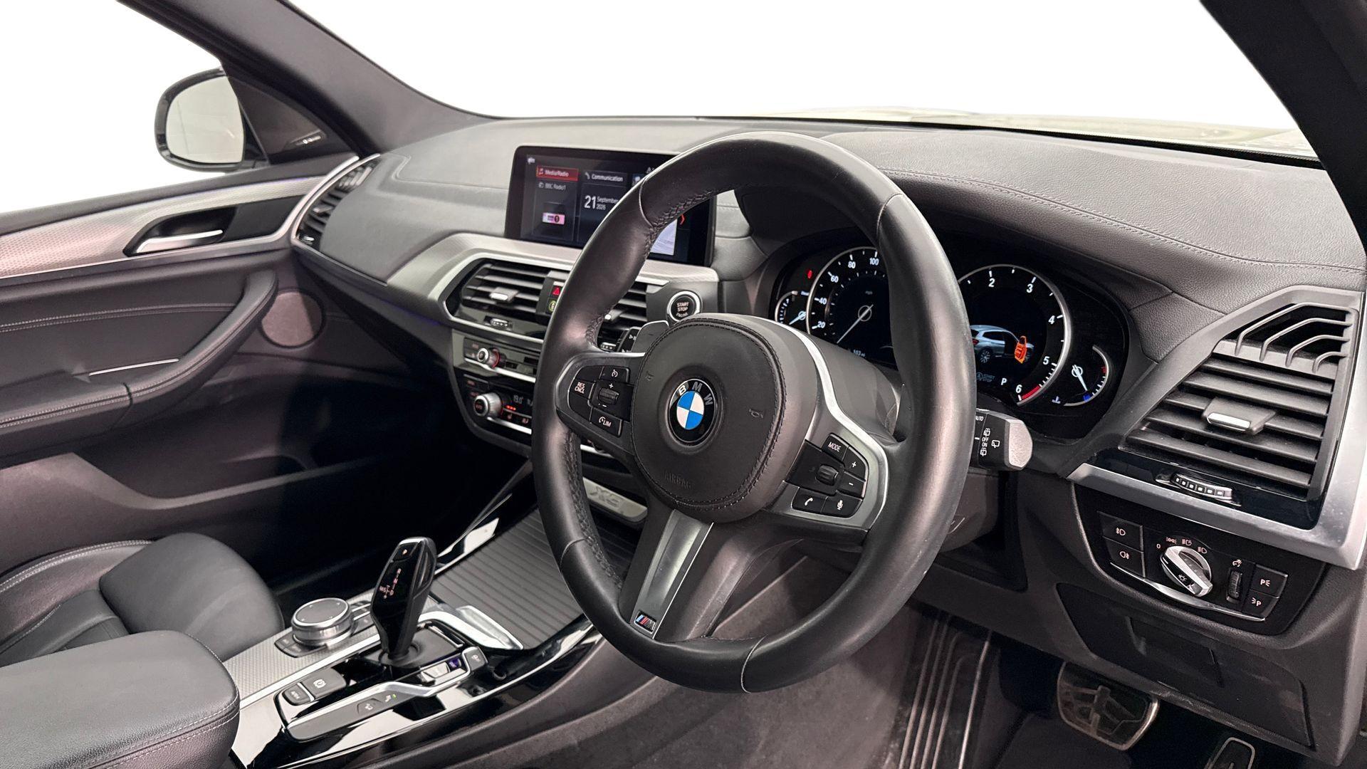 BMW X3 view 6