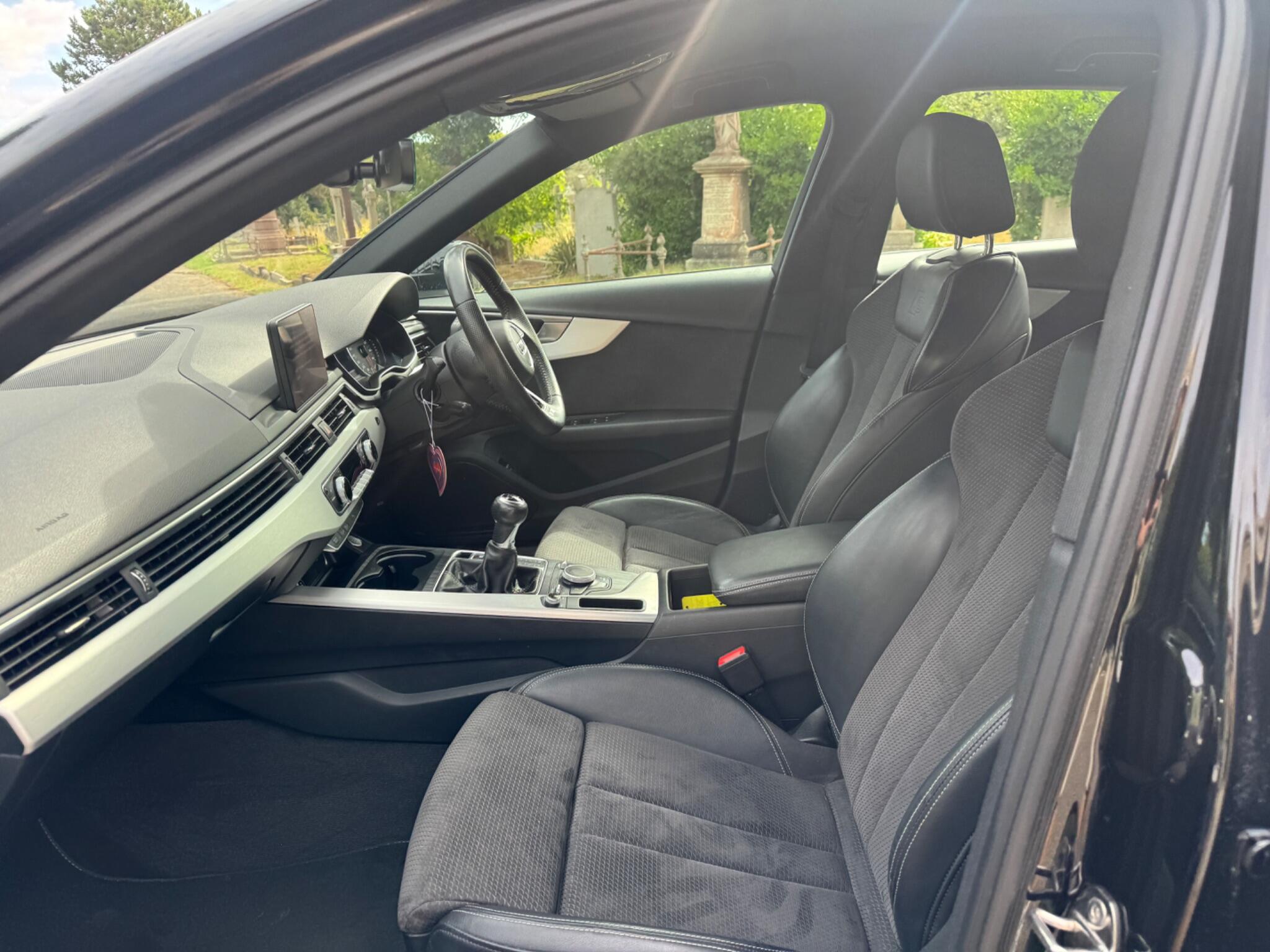 Audi A4 view 76