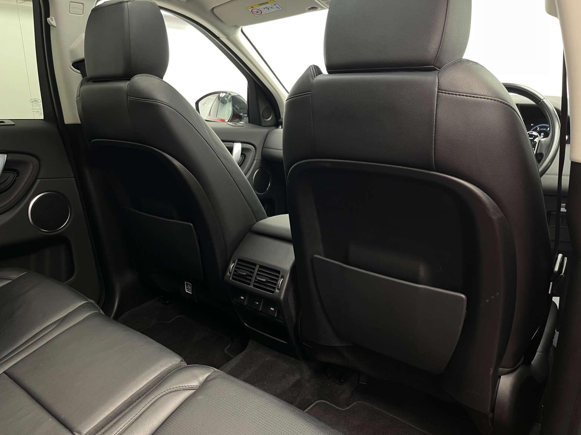 Land Rover Discovery Sport view 23