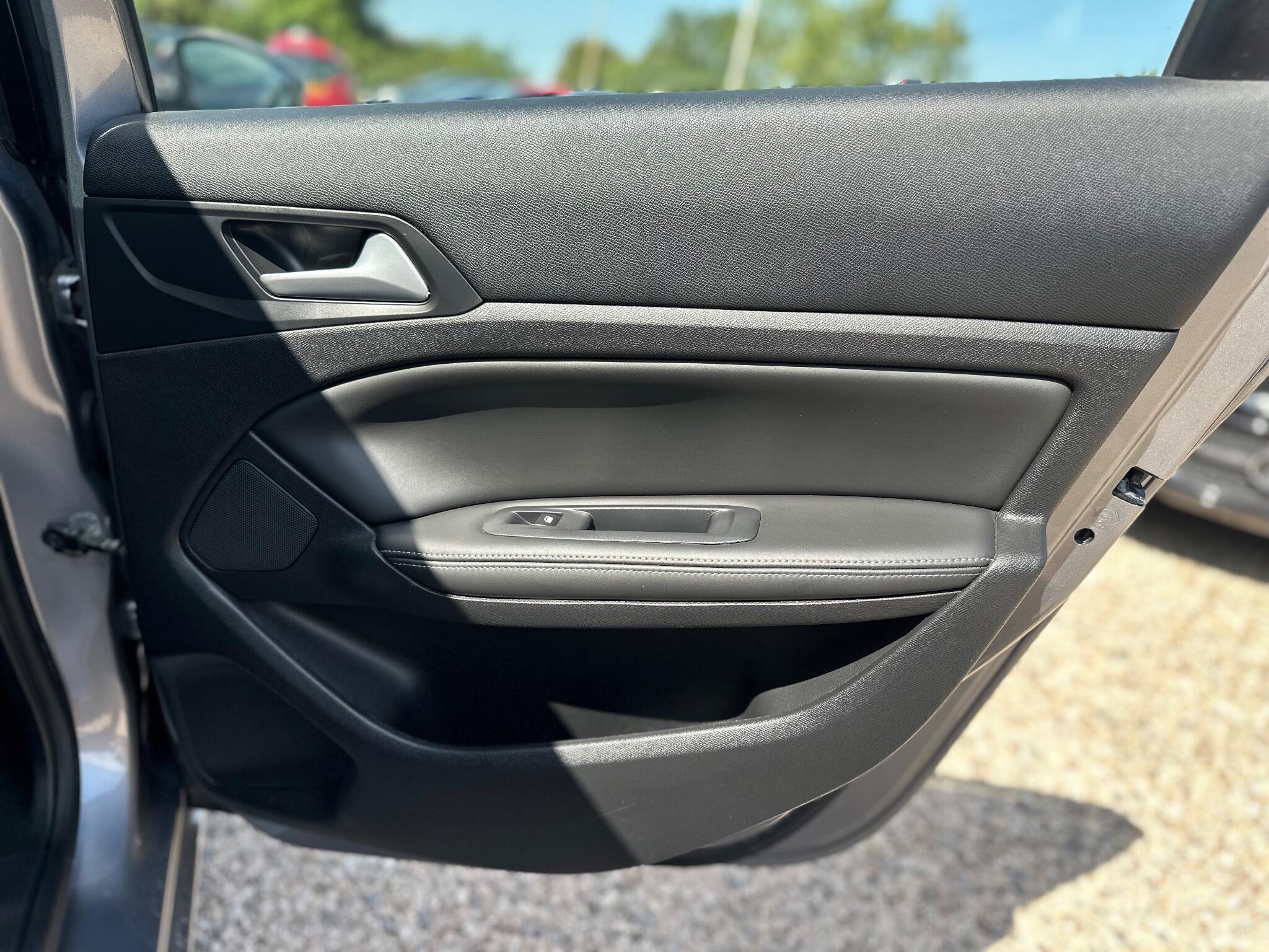 Peugeot 308 view 61