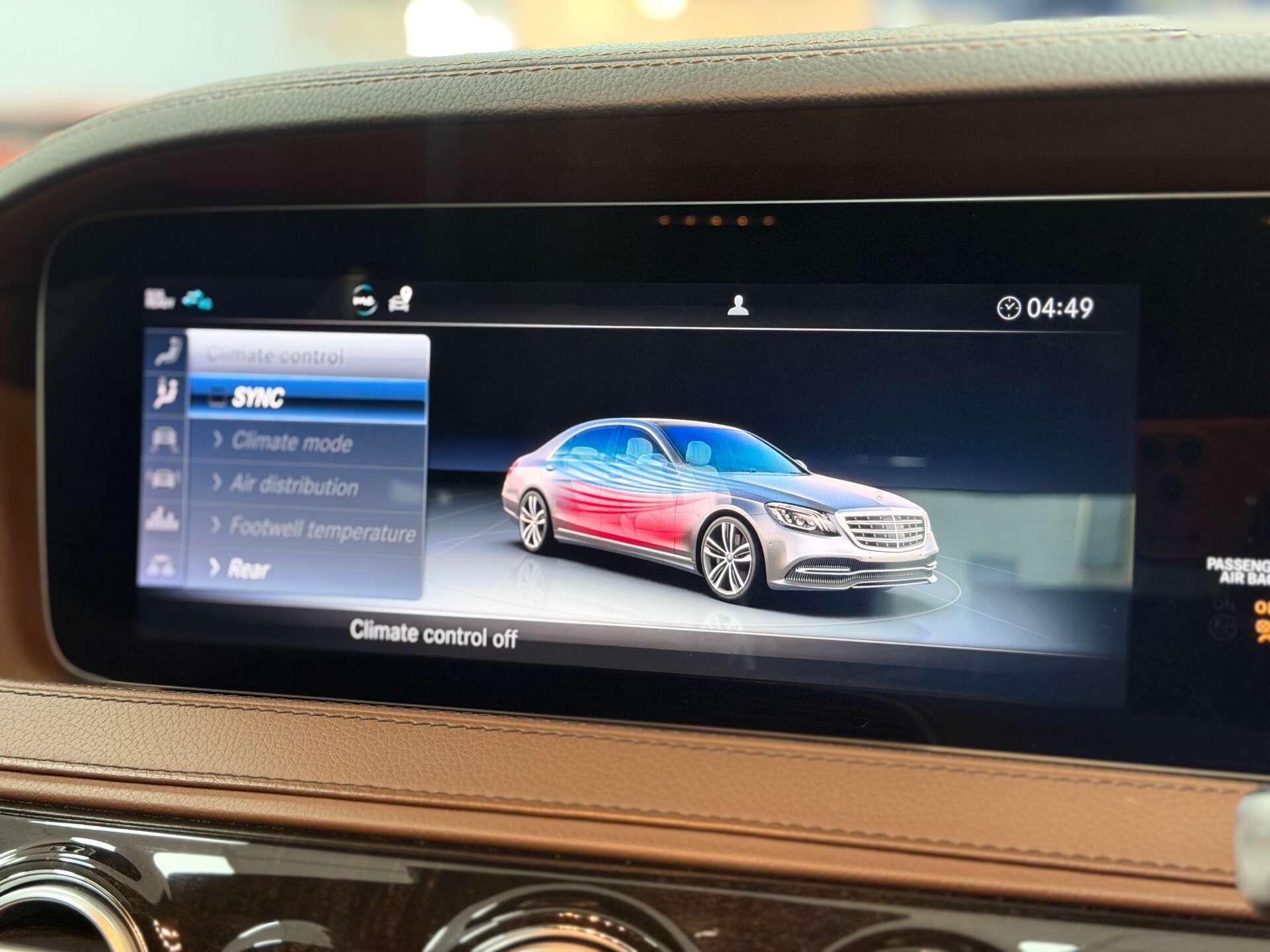 Mercedes-Benz S-Class view 45