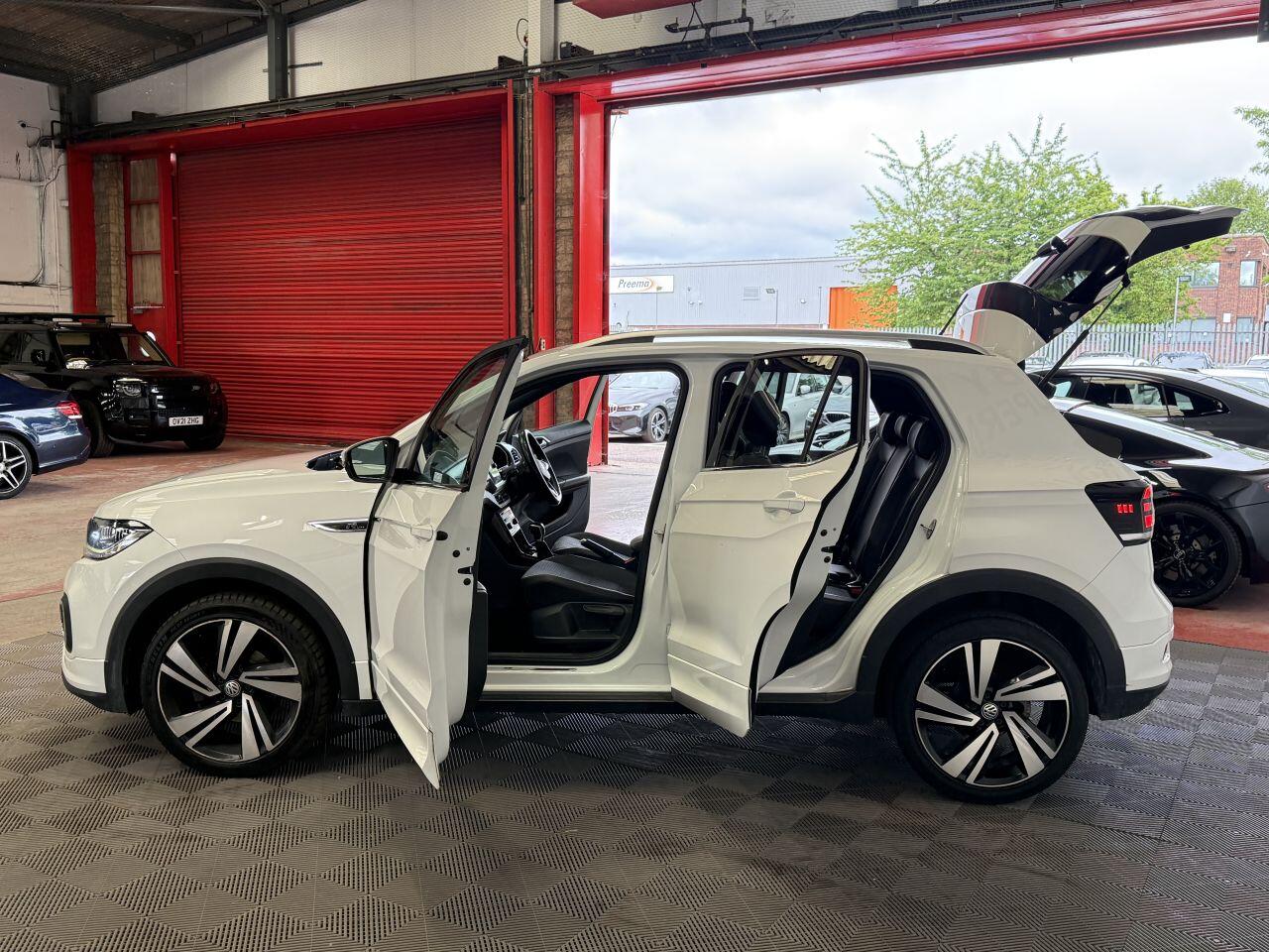Volkswagen T-Cross view 10