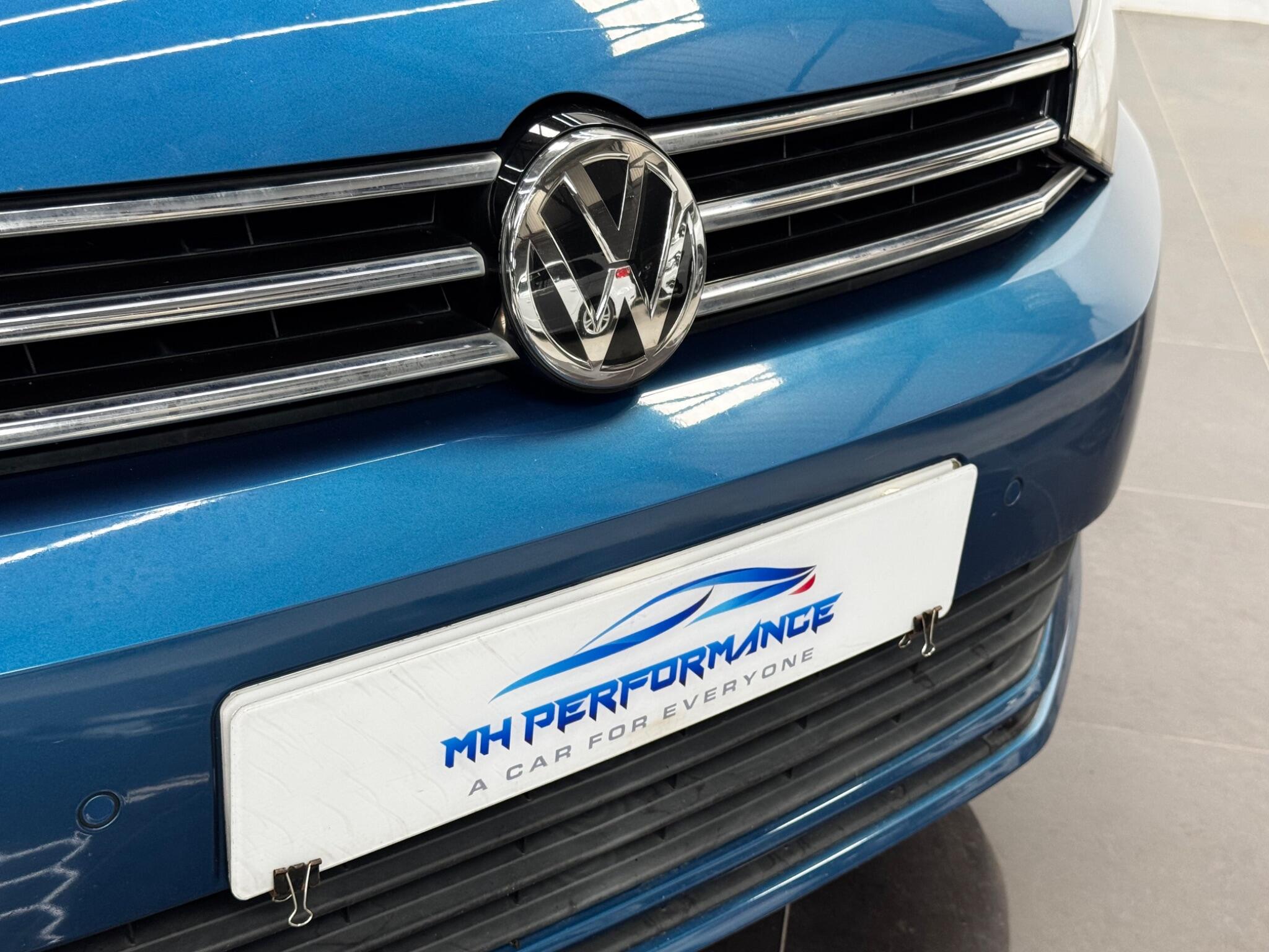 Volkswagen Touran view 29