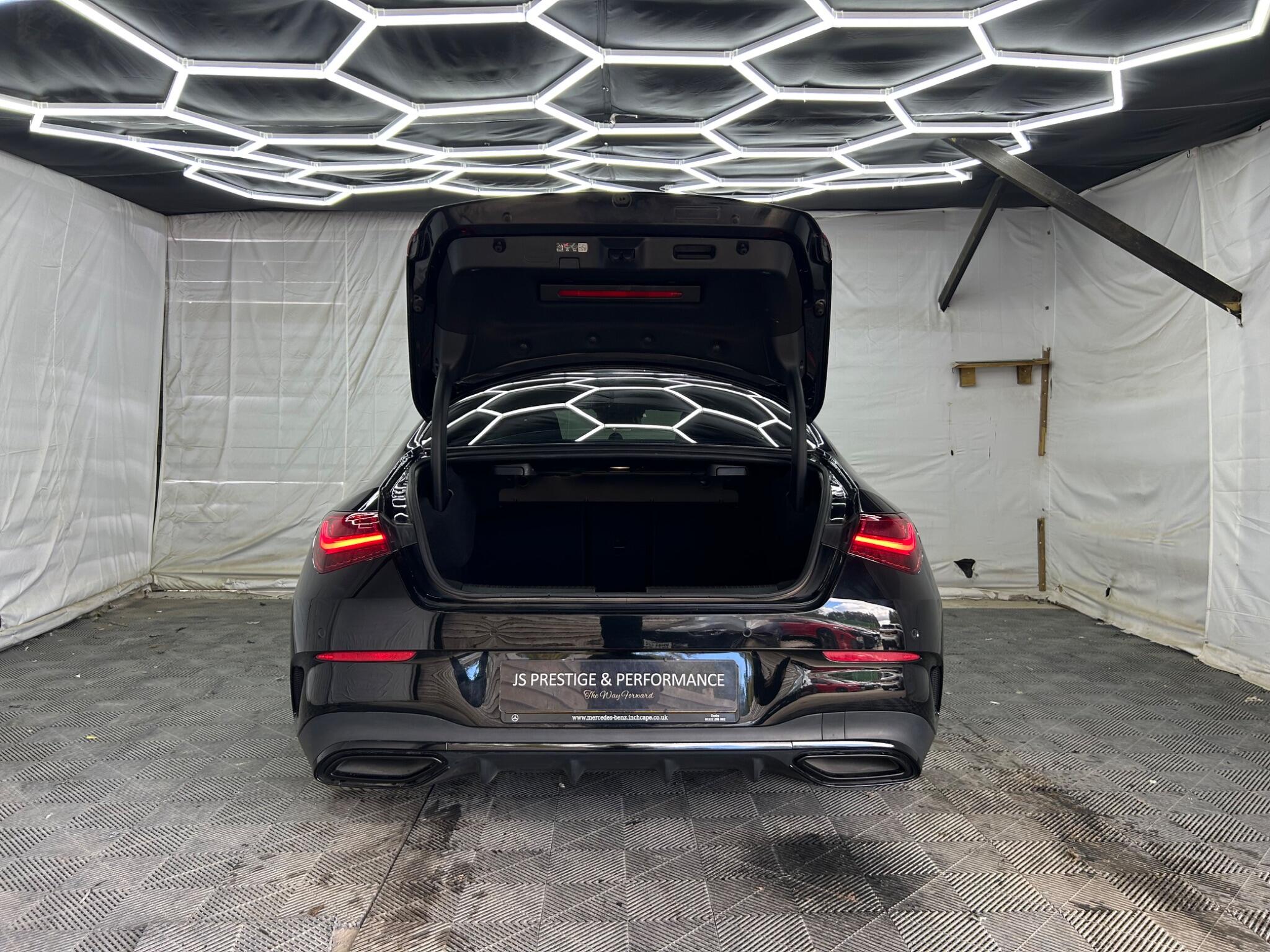 Mercedes-Benz Cla view 8