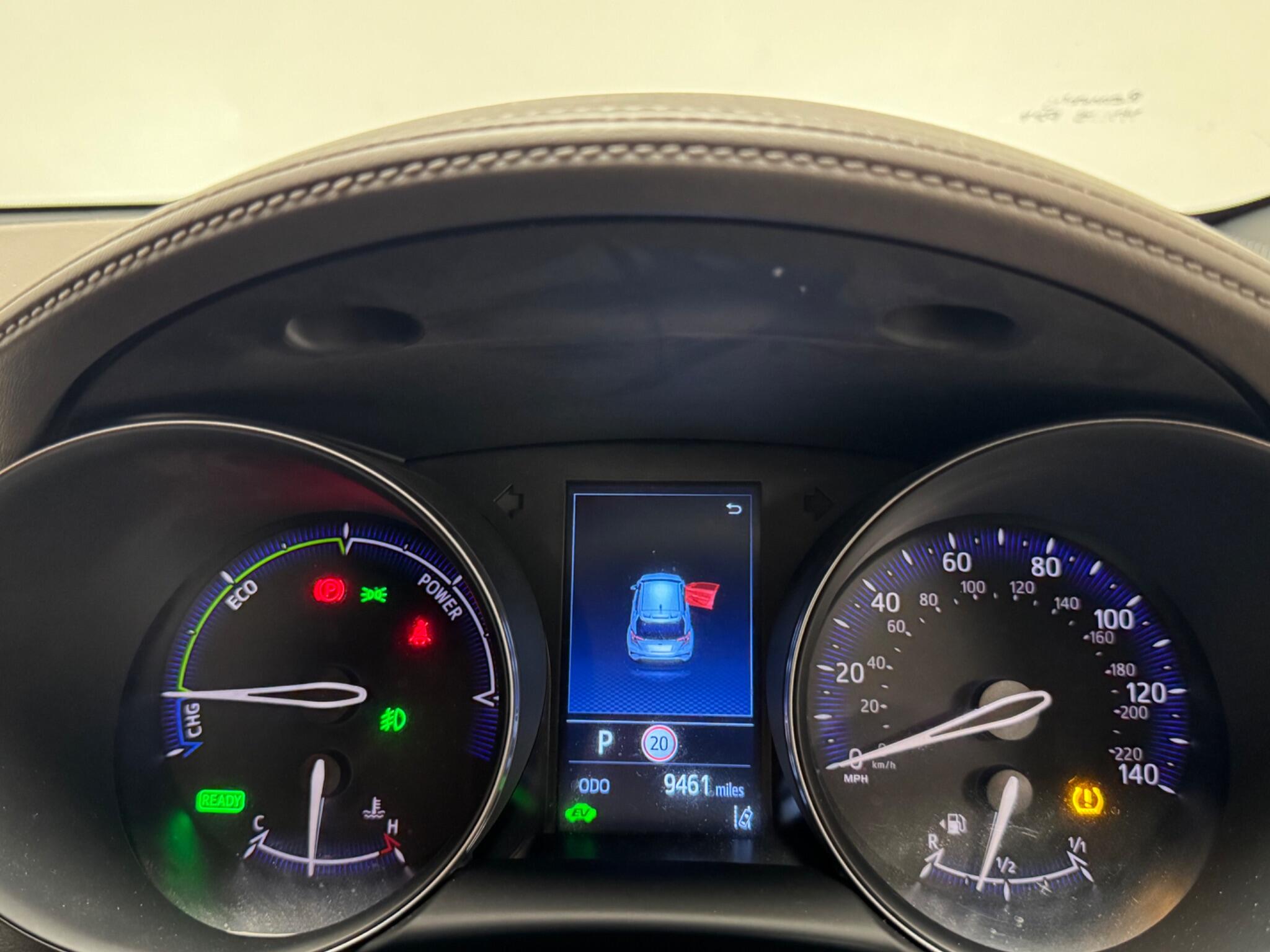 Toyota C-HR view 18