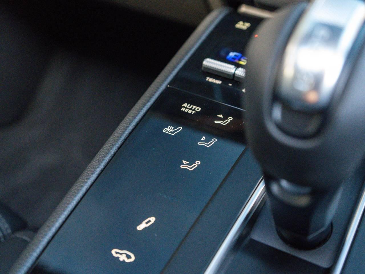Porsche Macan view 42