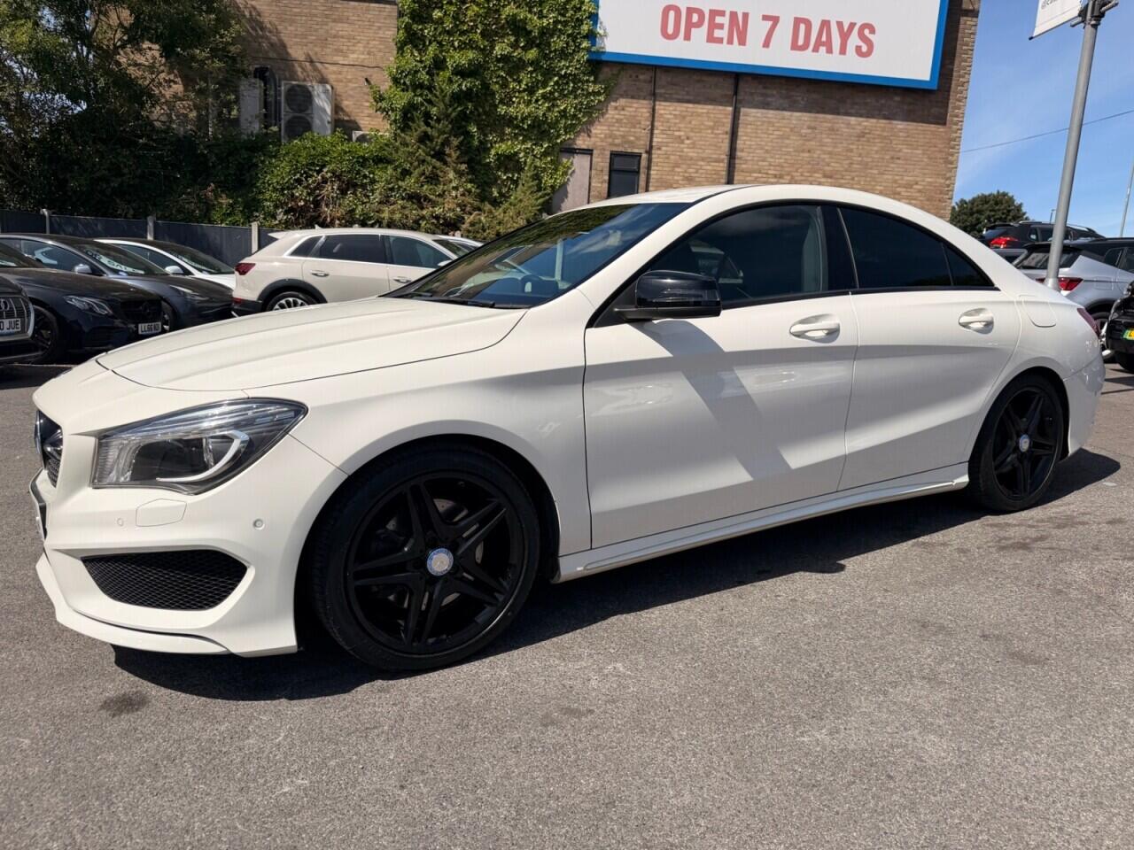 Mercedes-Benz Cla view 22