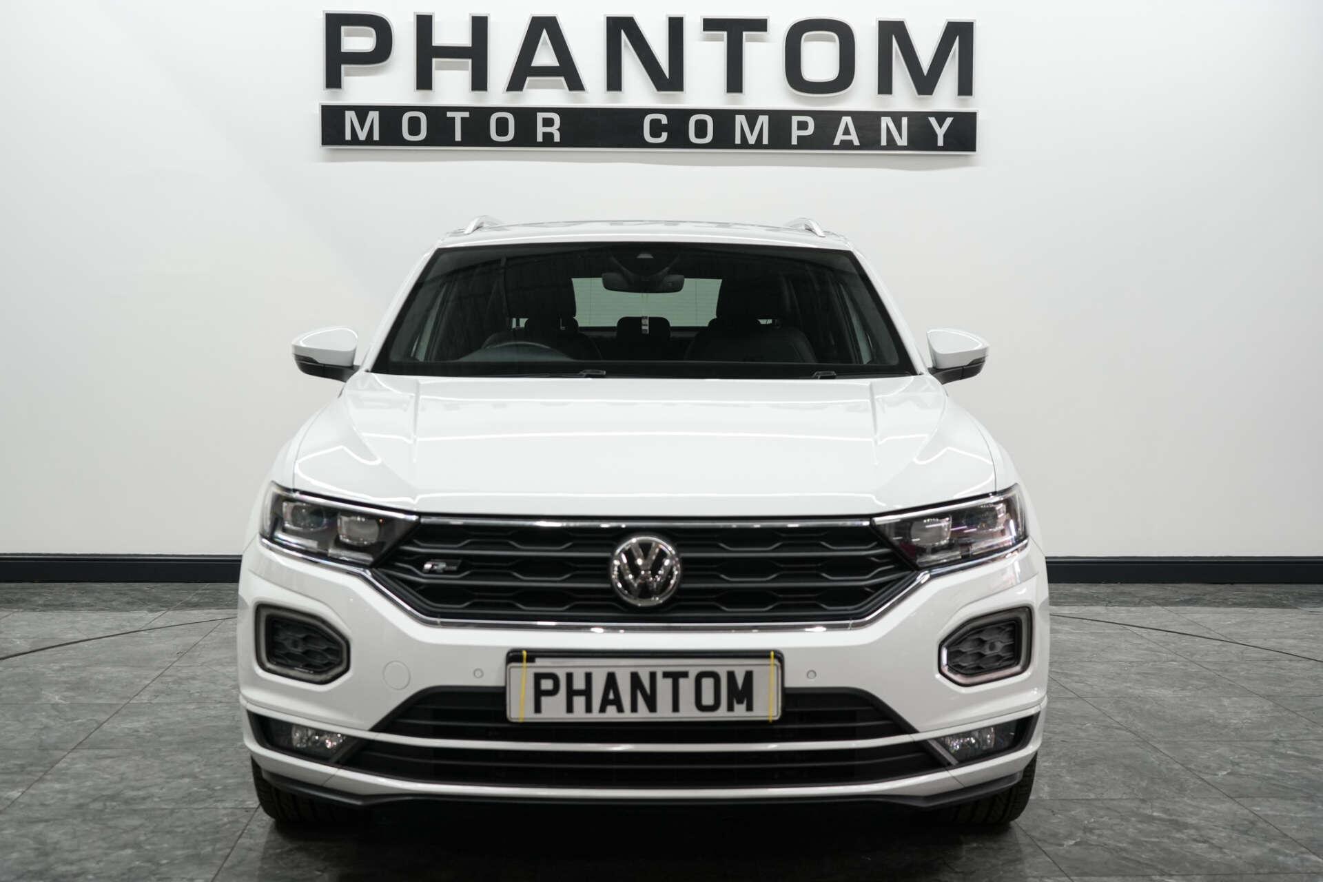 Volkswagen T-Roc view 2
