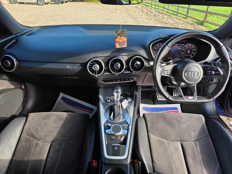 2015 Audi TT image 24