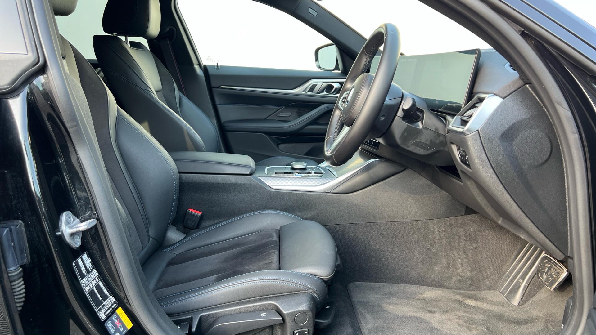 BMW I4 view 11