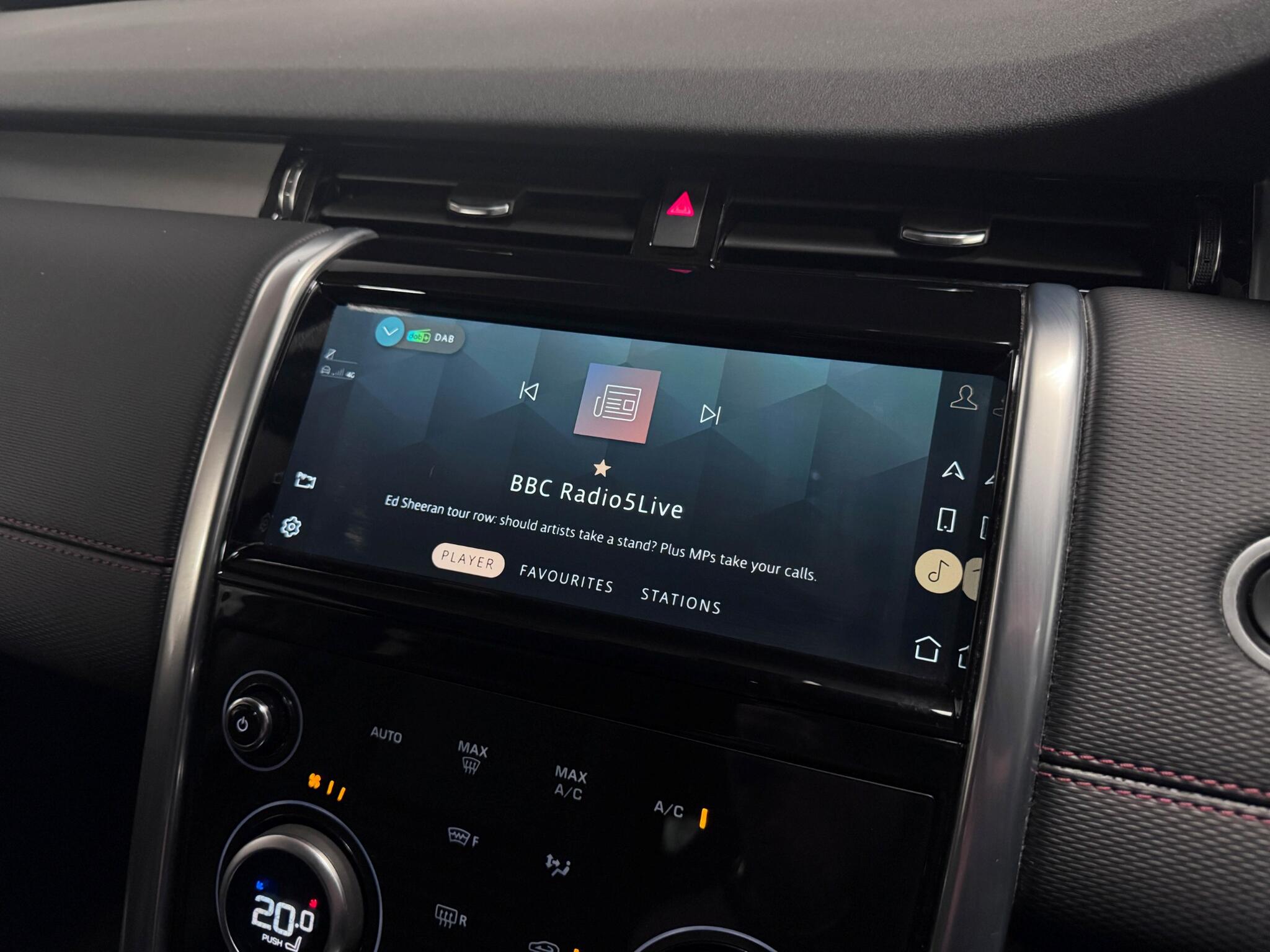 Land Rover Discovery Sport view 44