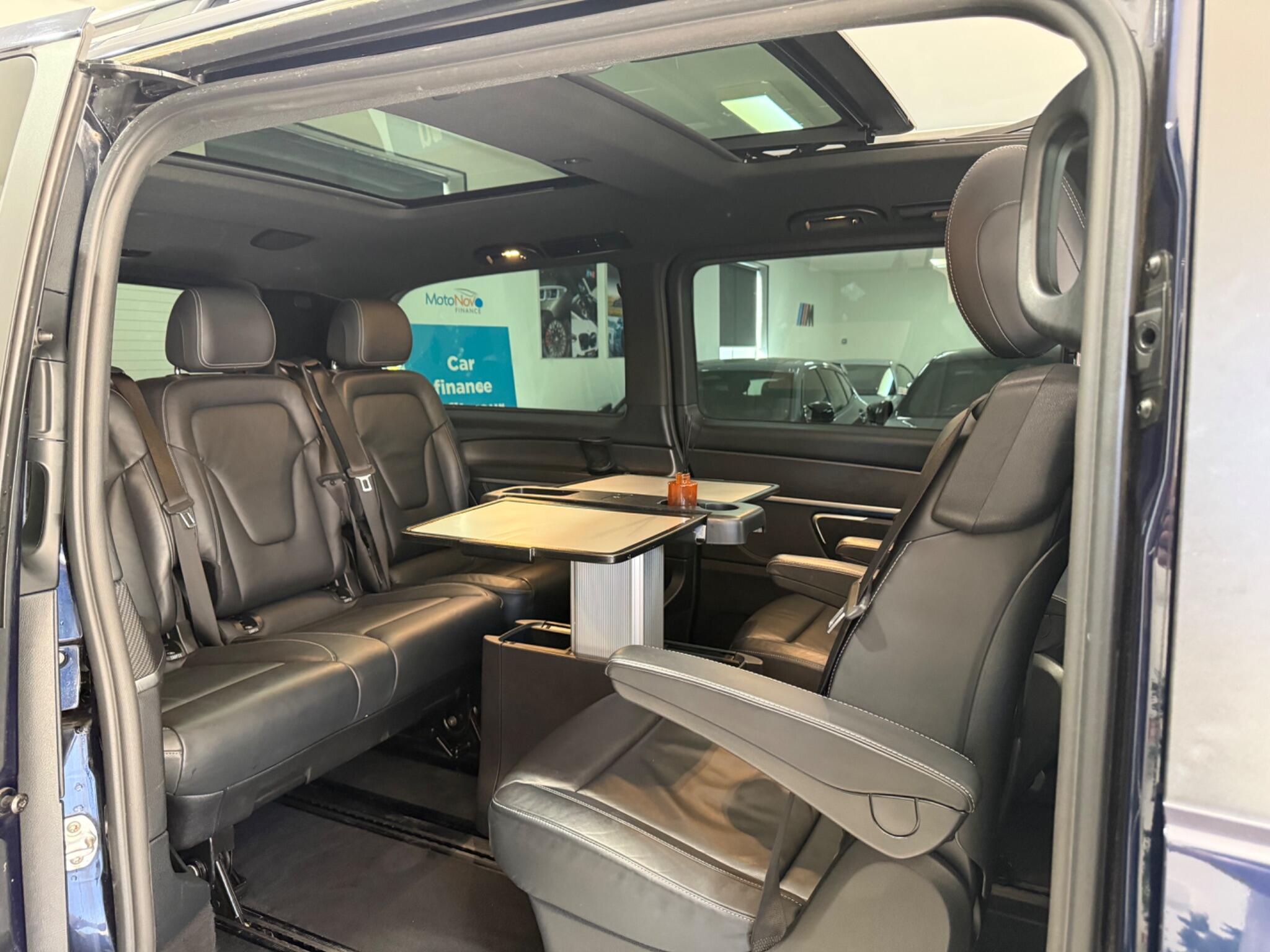 Mercedes-Benz V-Class view 40