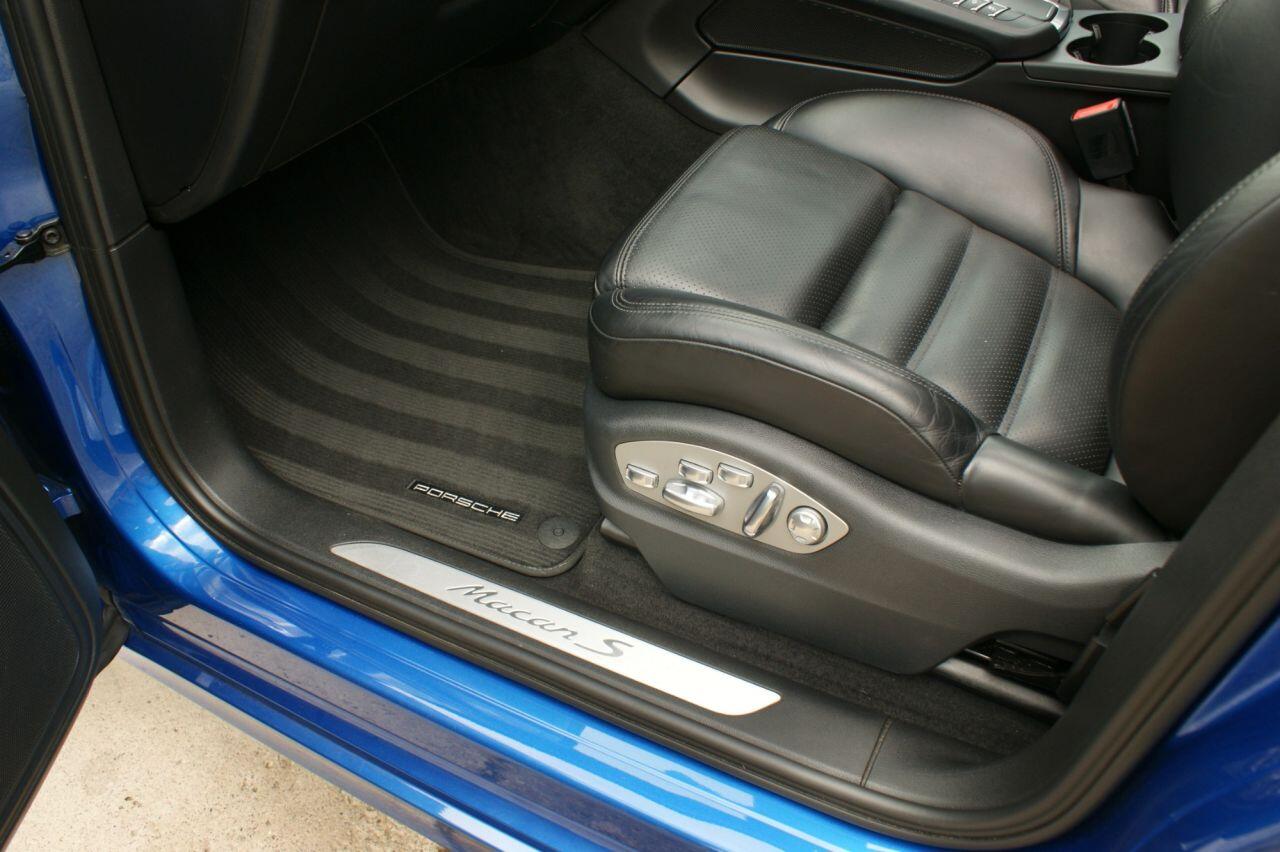 Porsche Macan view 37
