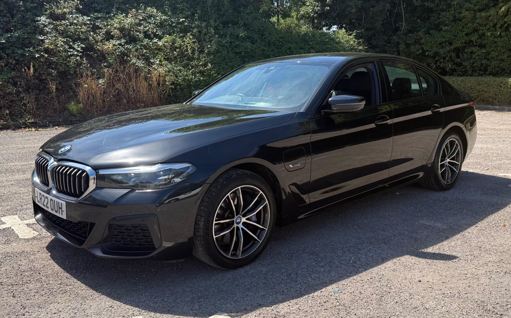 BMW 5 Series view 3