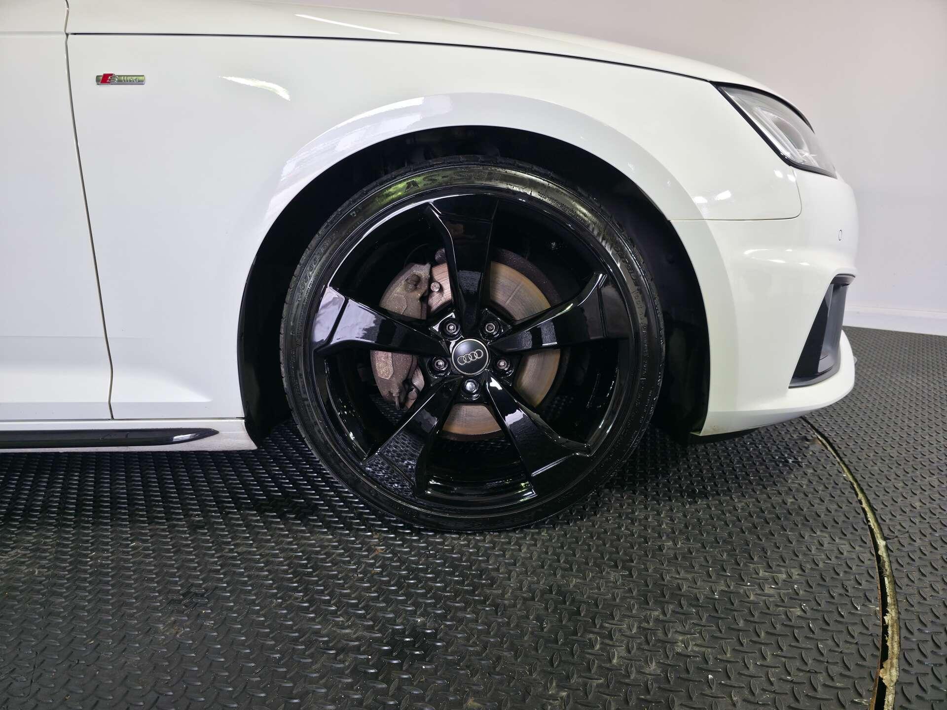 Audi A4 view 61