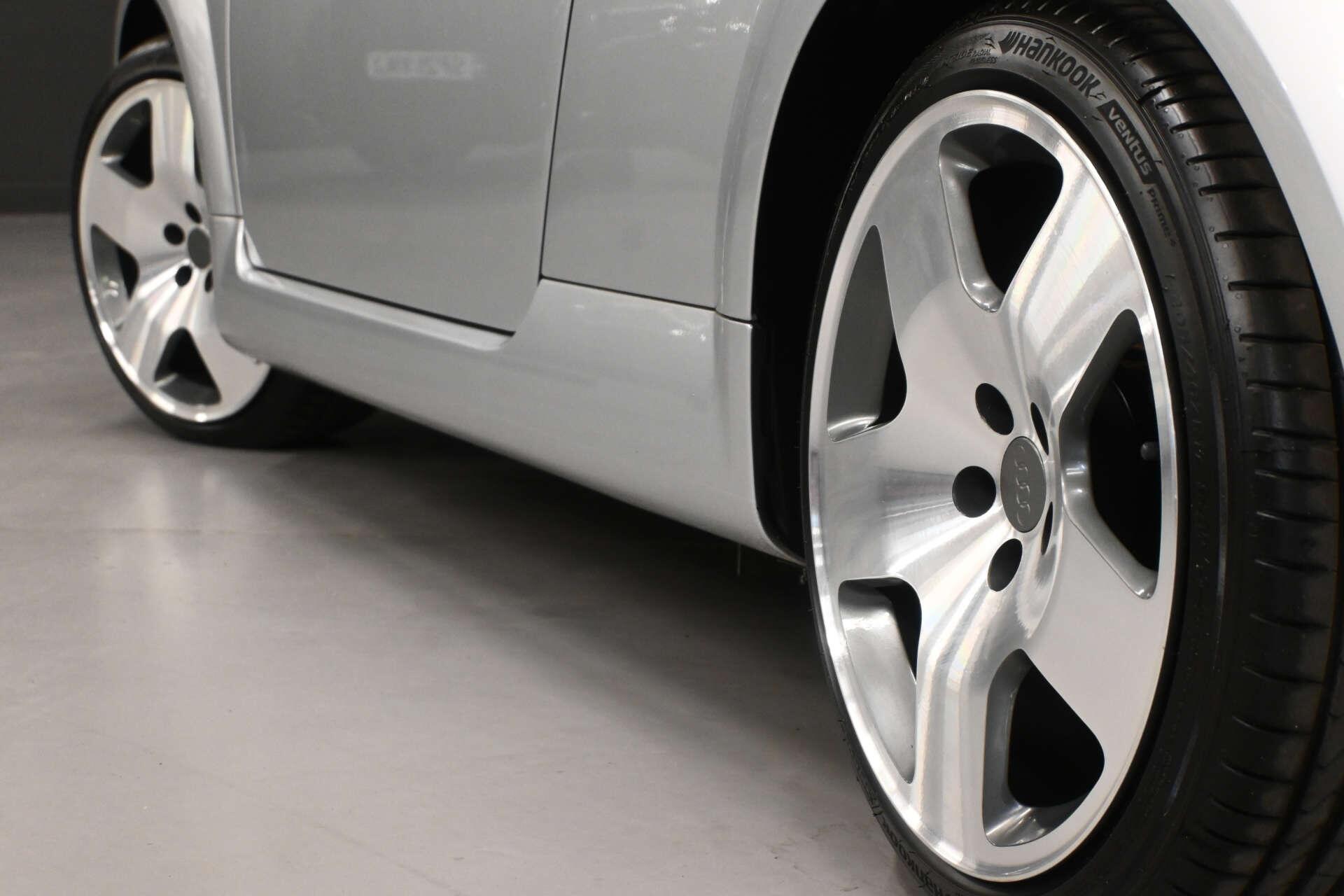 Audi TT view 17