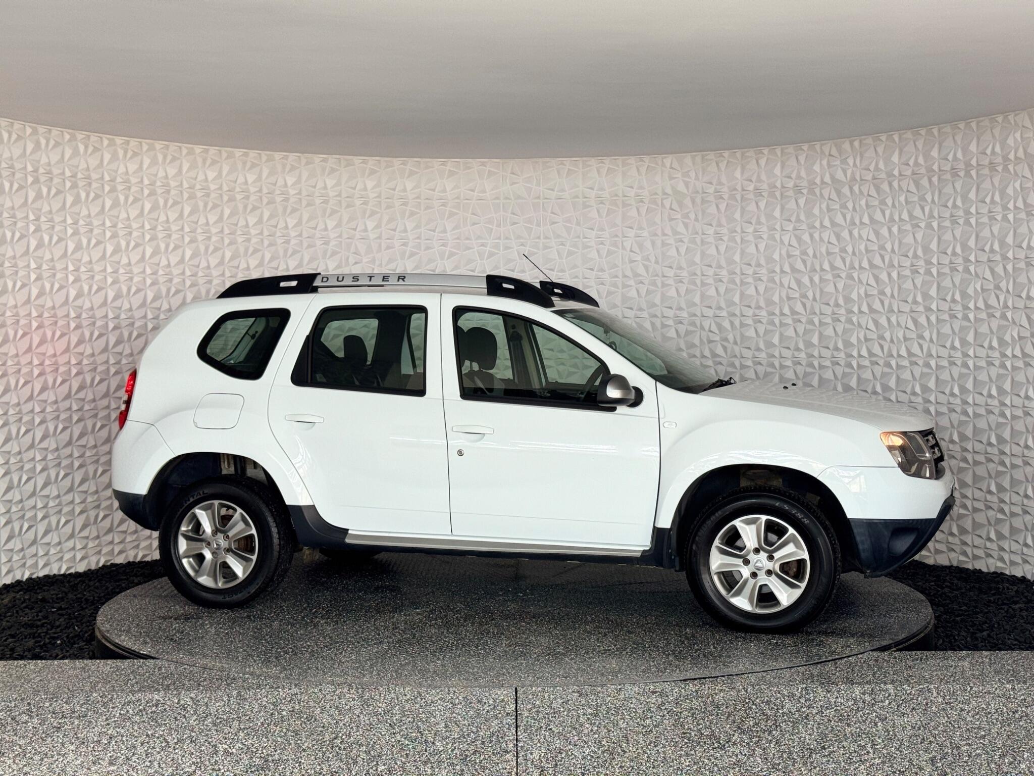 Dacia Duster view 11