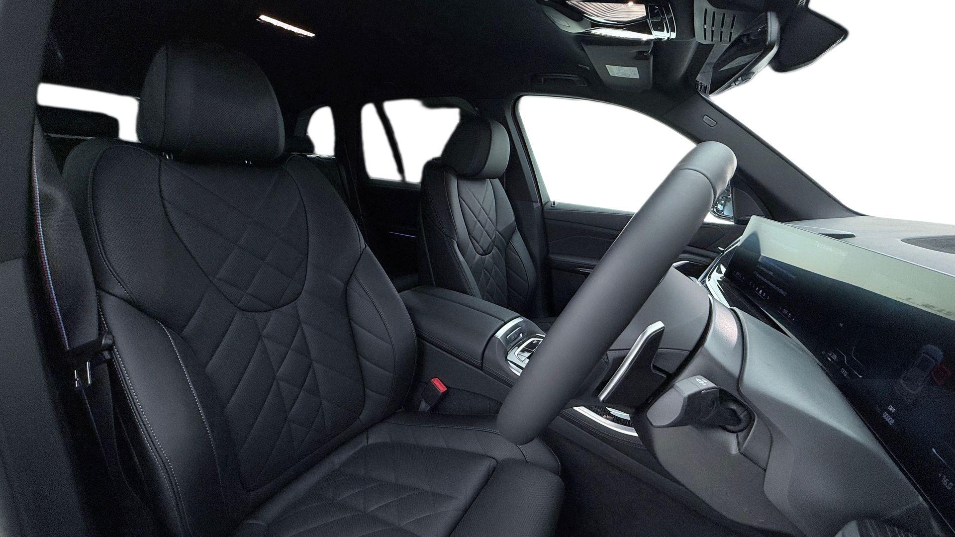 BMW X5 view 11