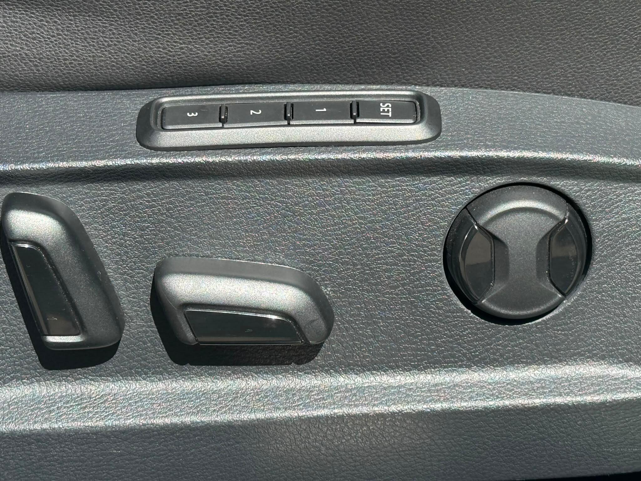 Volkswagen Golf view 26