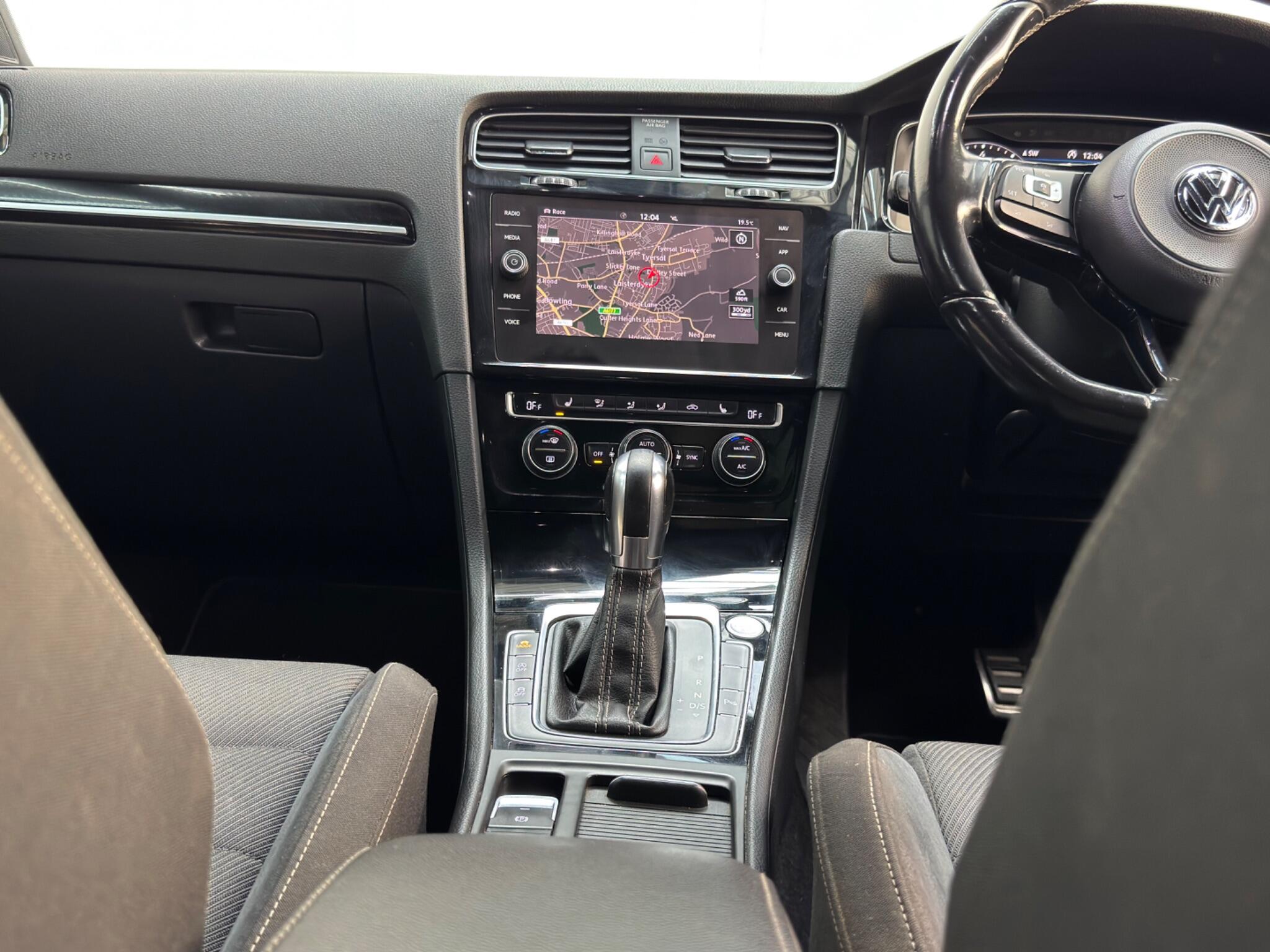 Volkswagen Golf view 25