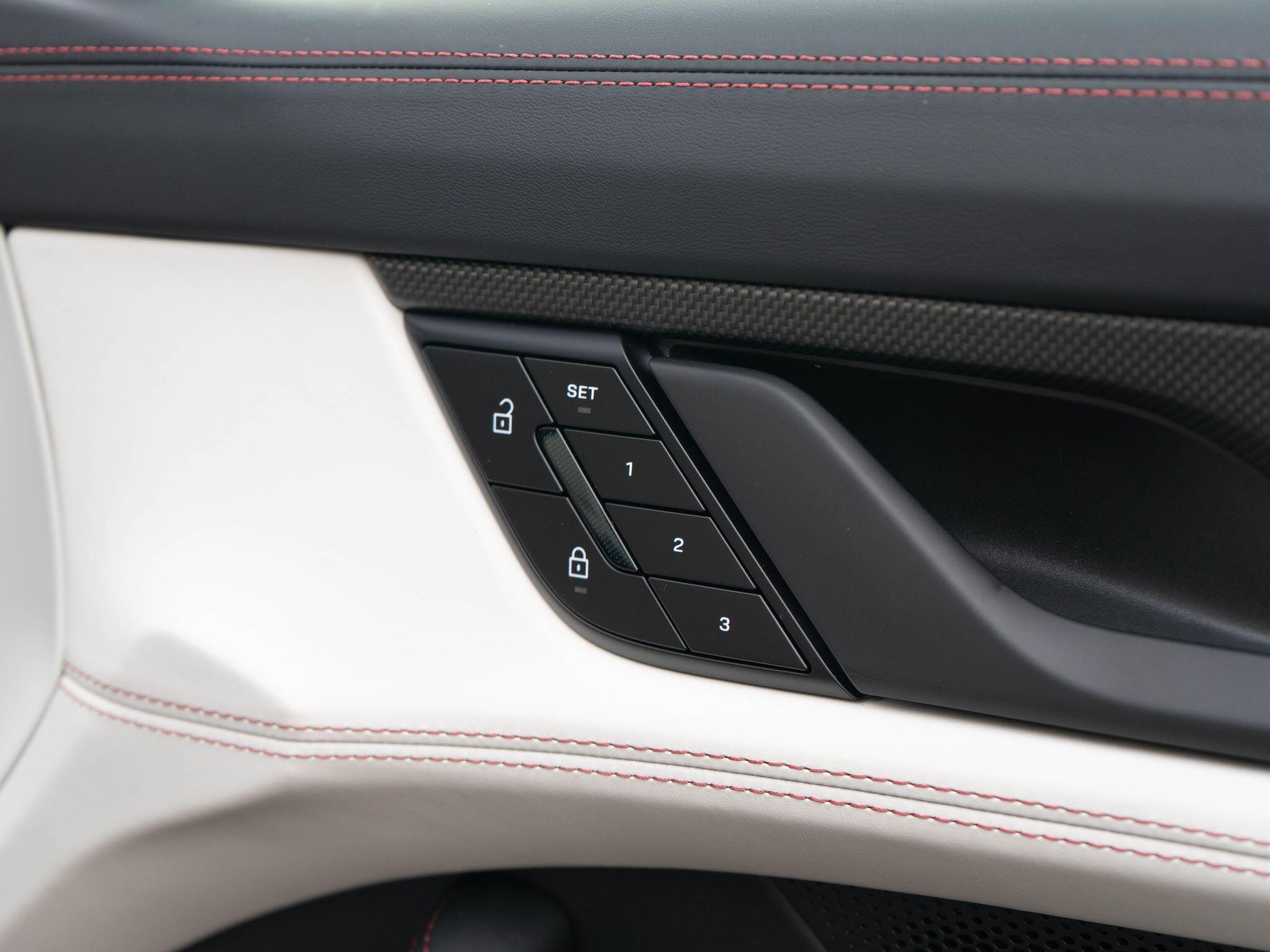 Porsche Taycan view 87