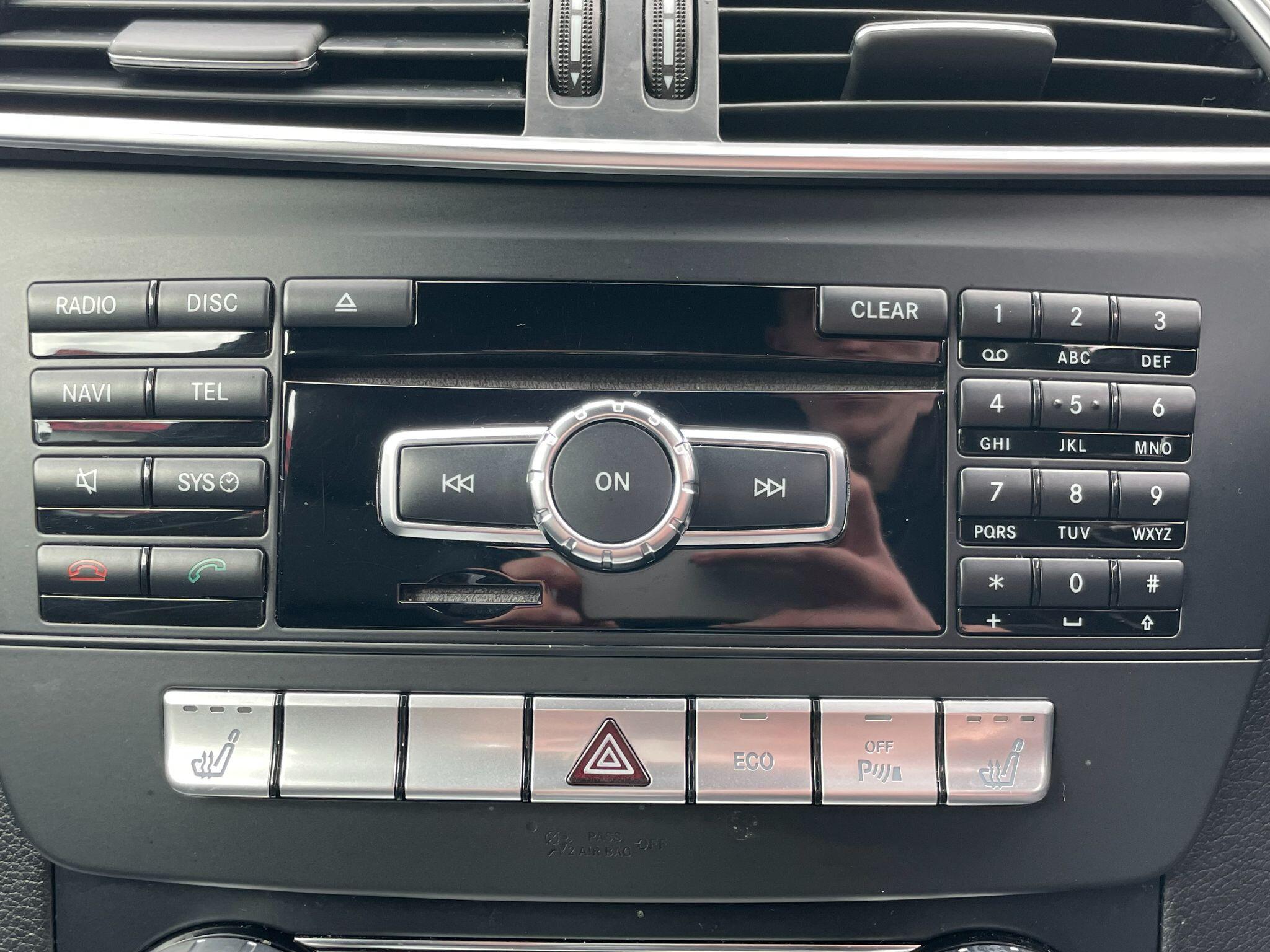 Mercedes-Benz C-Class view 24