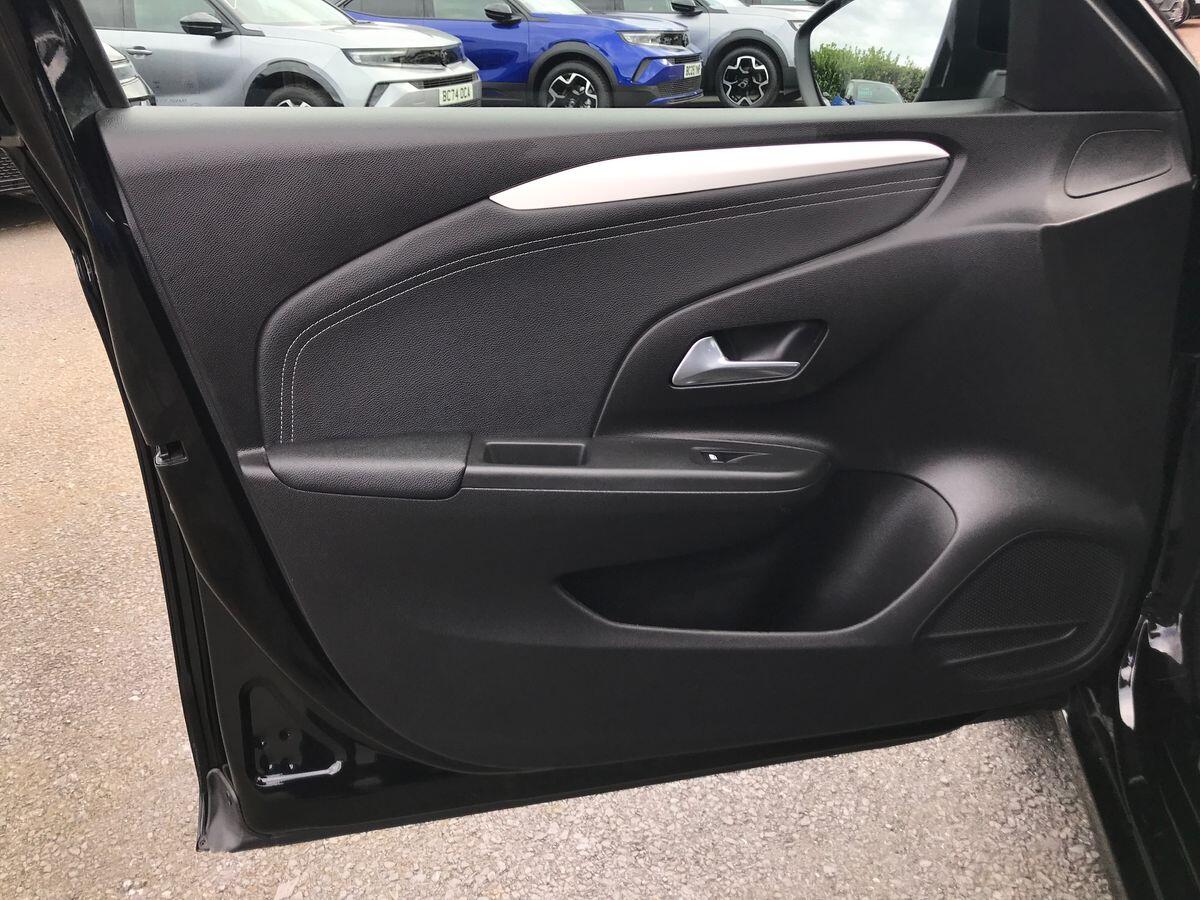 Vauxhall Corsa view 17