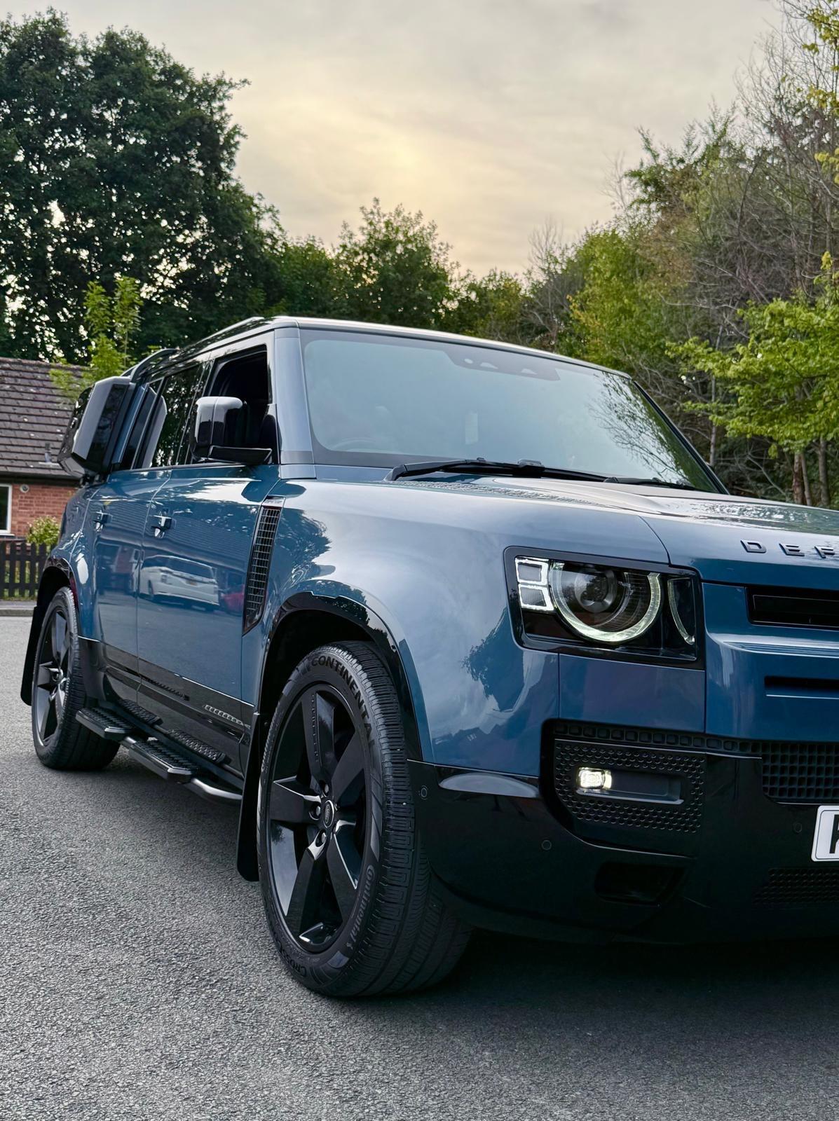 Land Rover Defender view 65