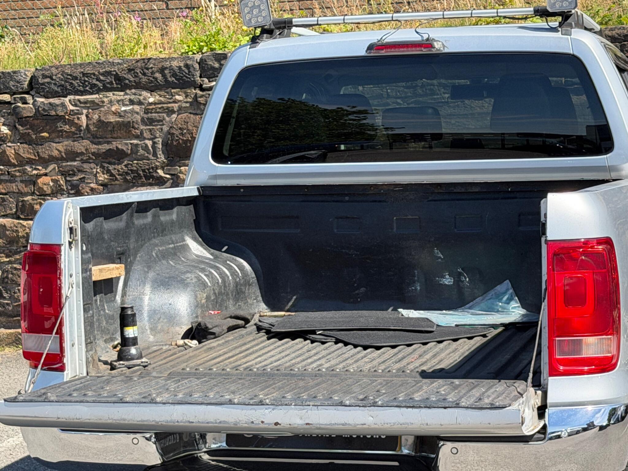 Volkswagen Amarok view 19
