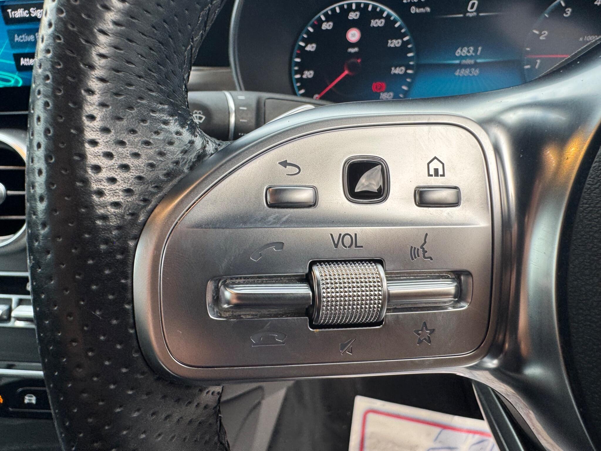 Mercedes-Benz GLC view 27