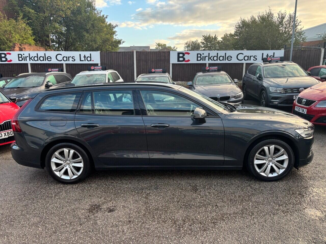 Volvo V60 view 2