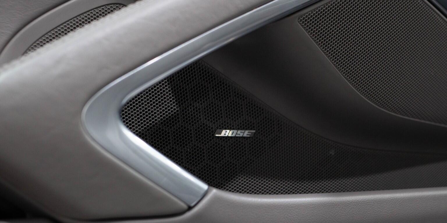 Porsche 911 view 35