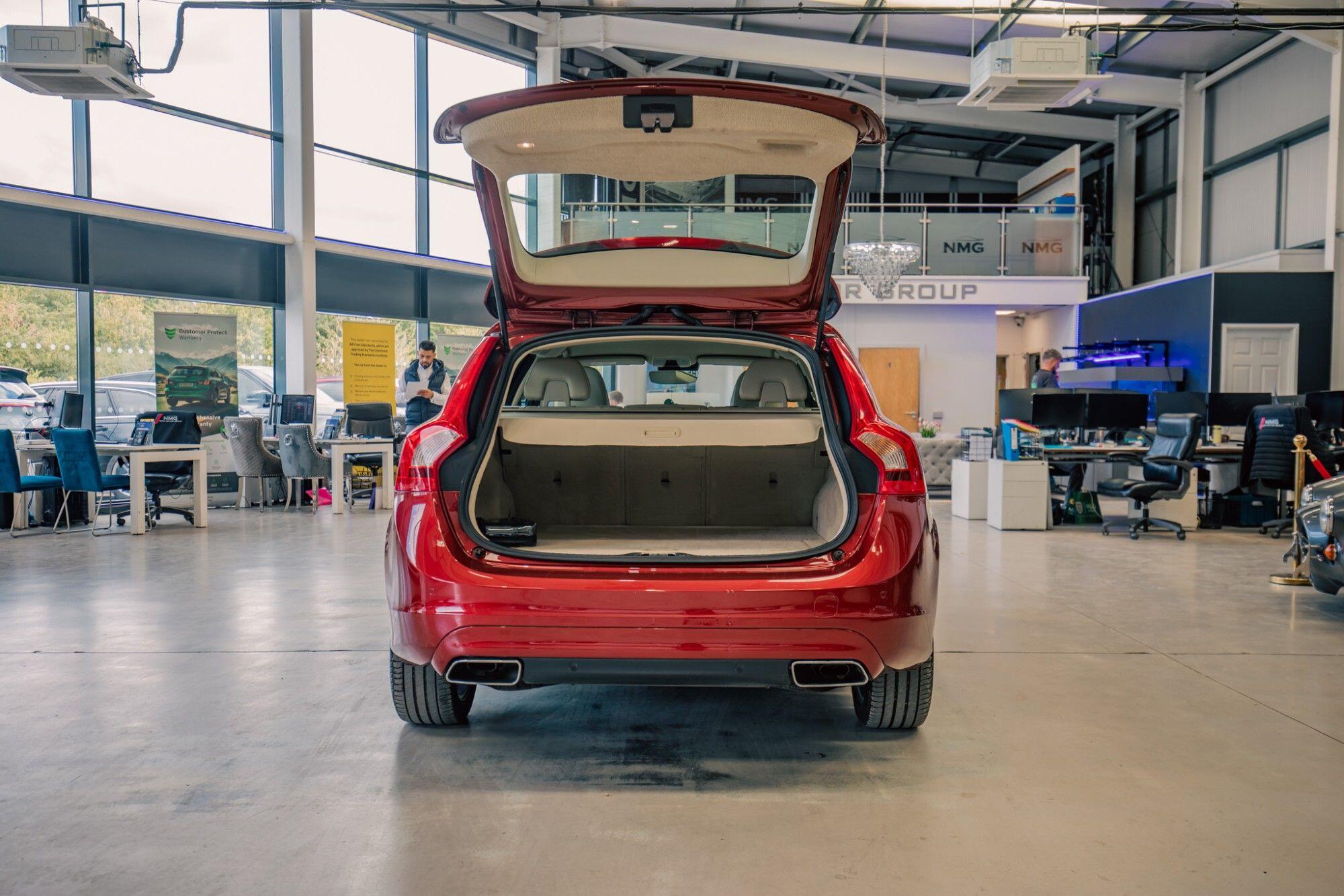 Volvo V60 view 31