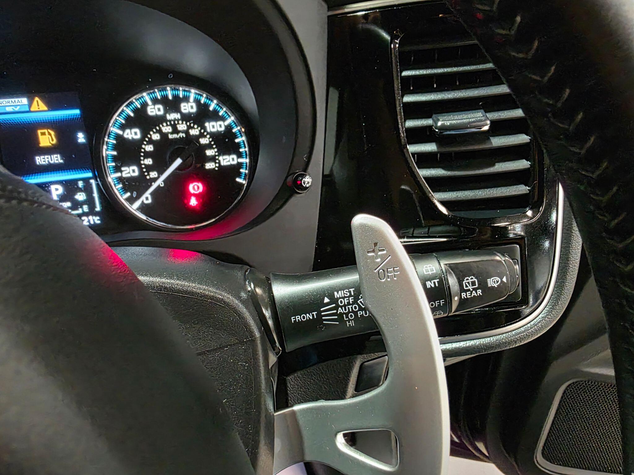 Mitsubishi Outlander view 18