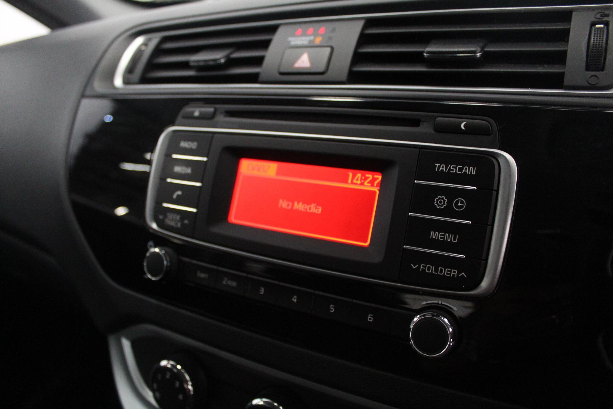 Kia Rio view 32