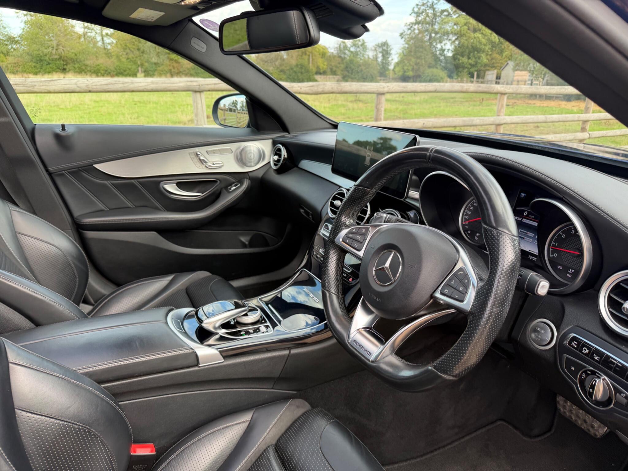 Mercedes-Benz C-Class view 8