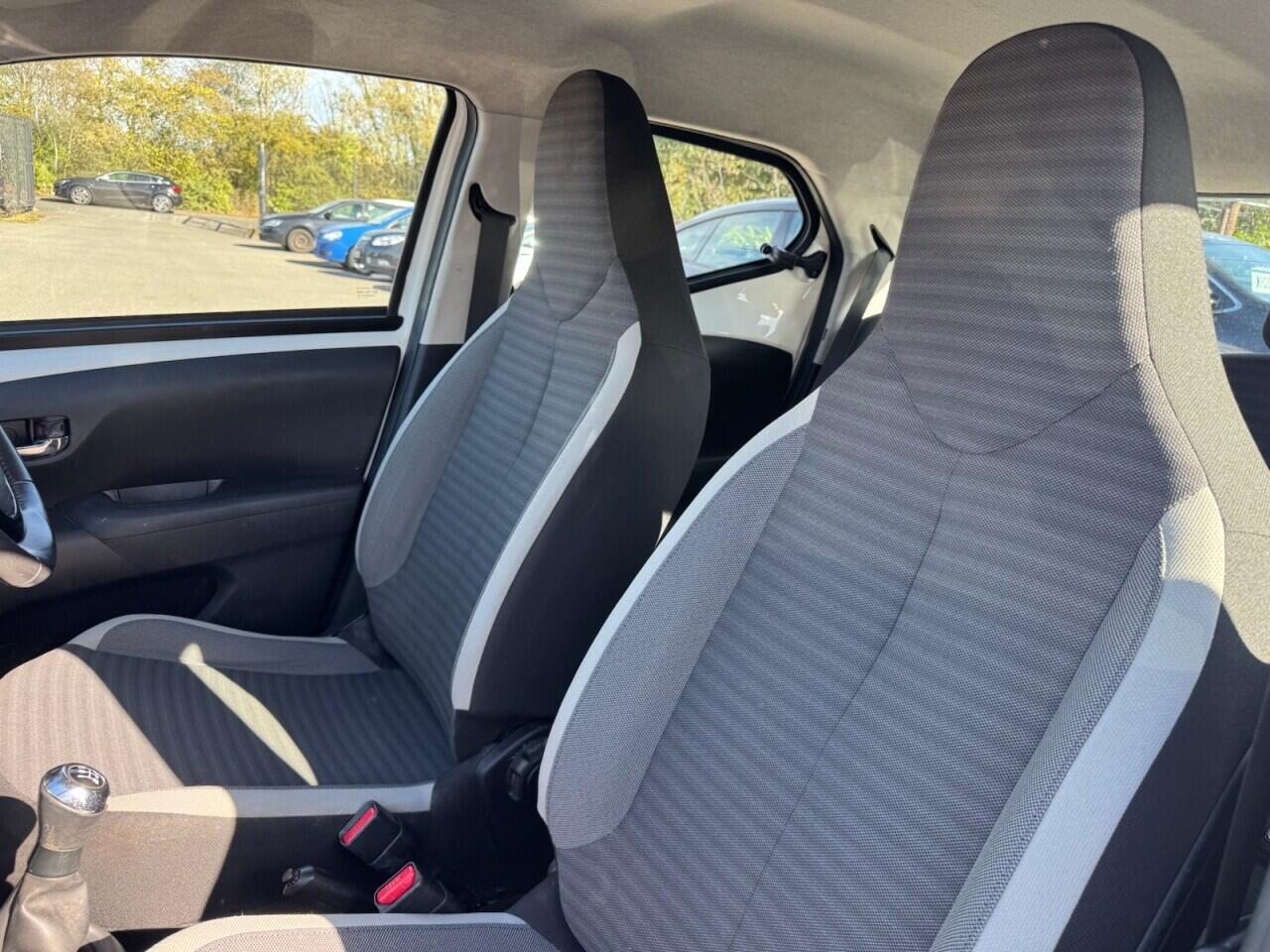 Toyota Aygo view 50
