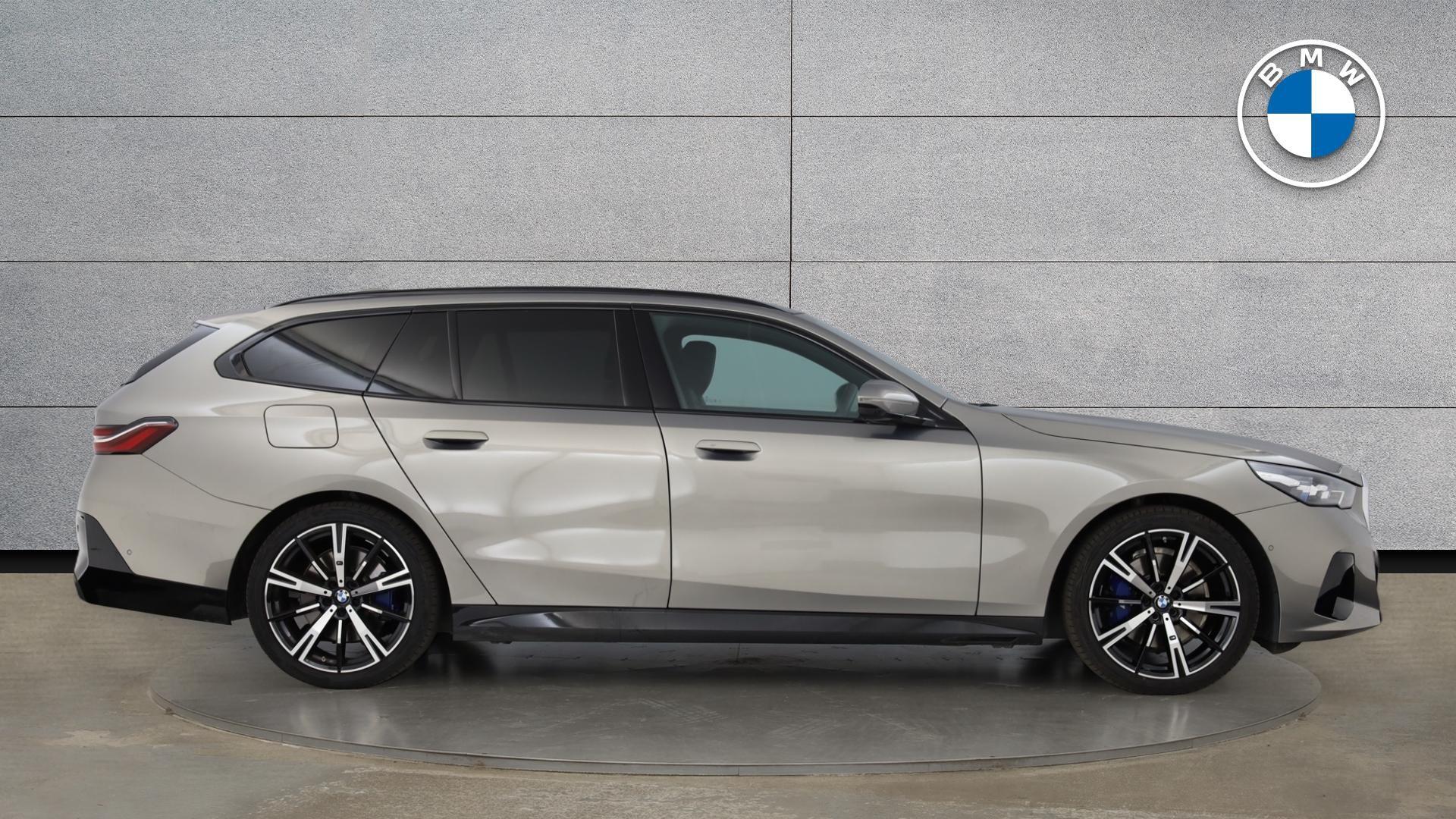 BMW 5 Series view 3